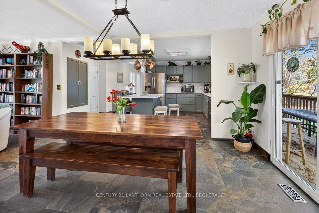 365 Park Road Property Photo 40