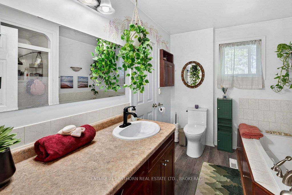 365 Park Road Property Photo 42