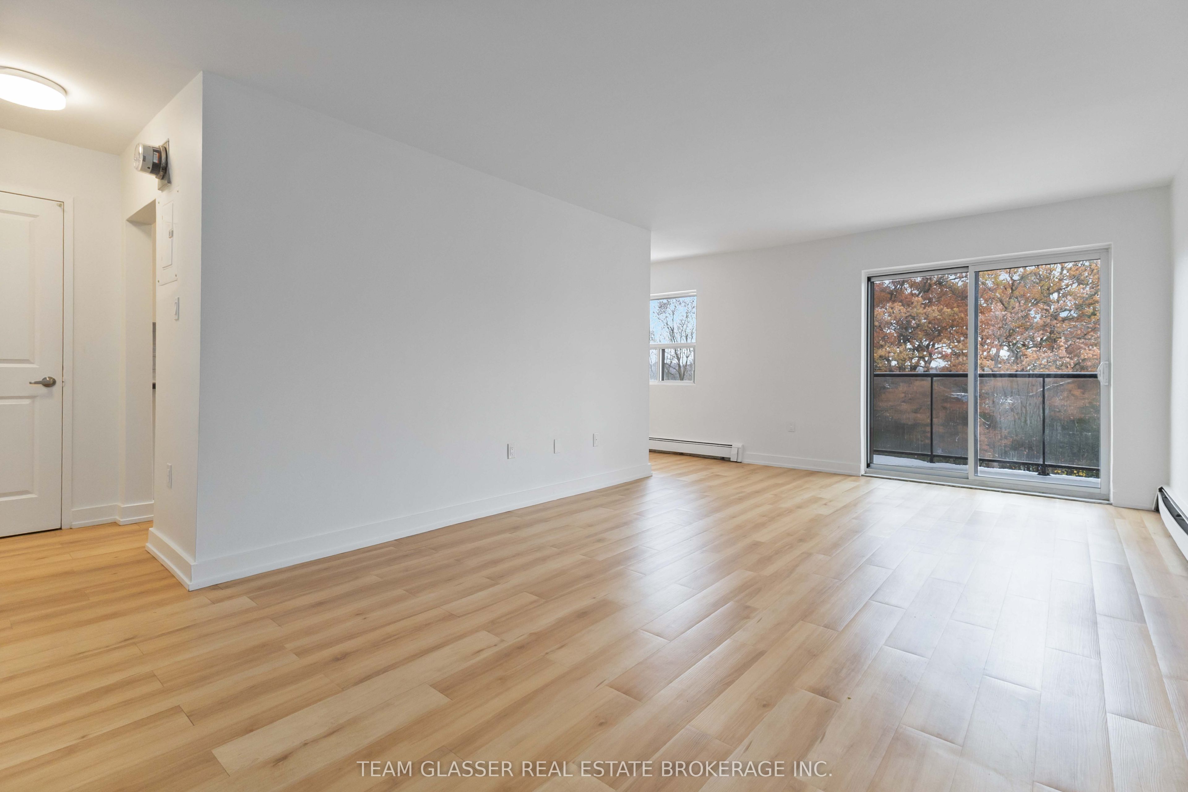 540 Proudfoot Lane 301 Property Photo 2