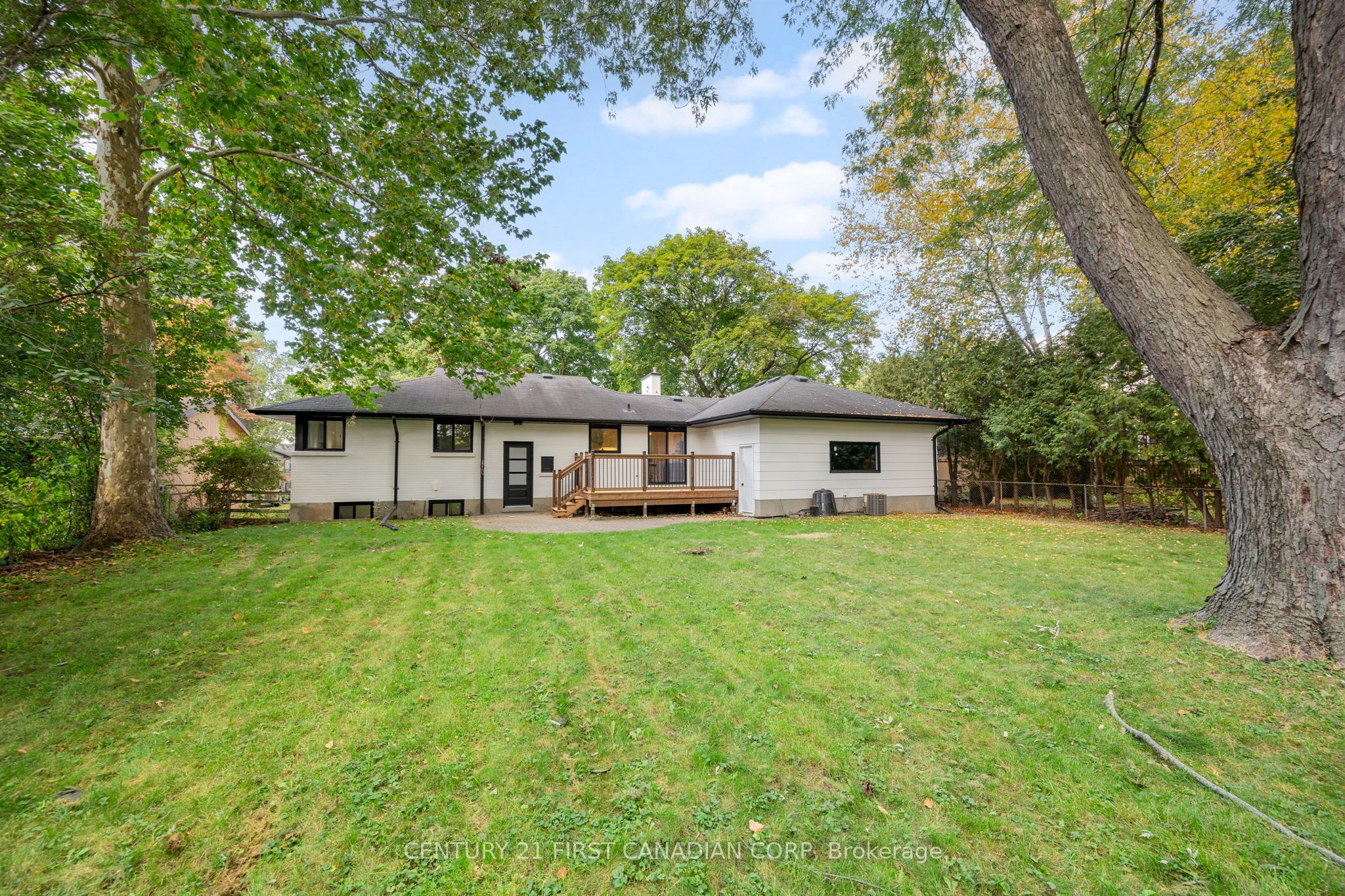 1492 North Vernon Avenue Property Photo 29