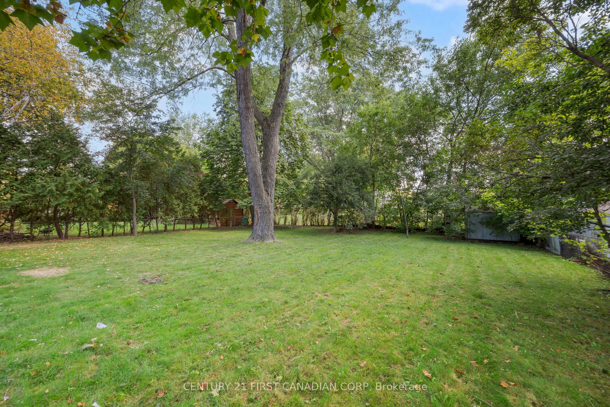 1492 North Vernon Avenue Property Photo 31