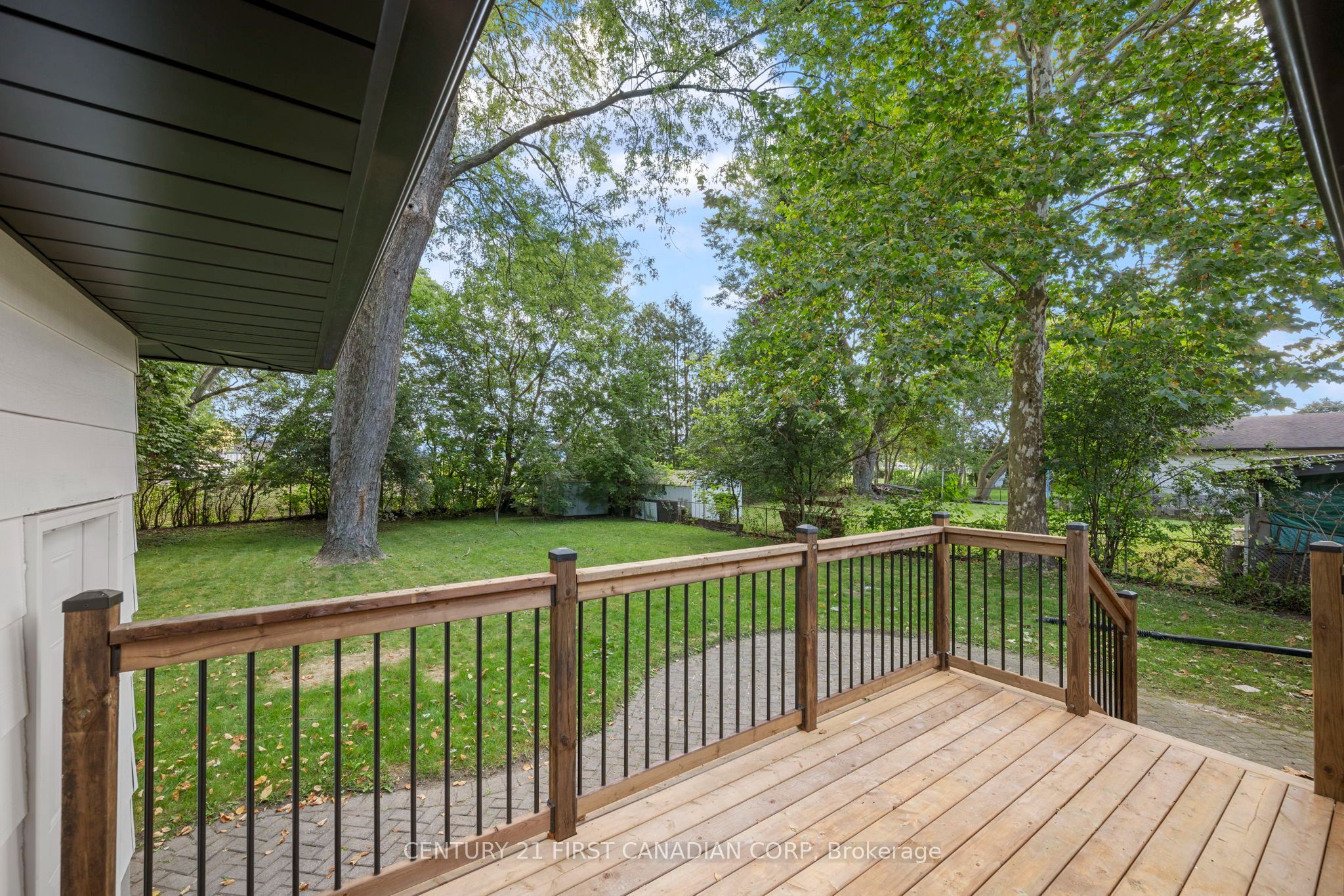 1492 North Vernon Avenue Property Photo 34