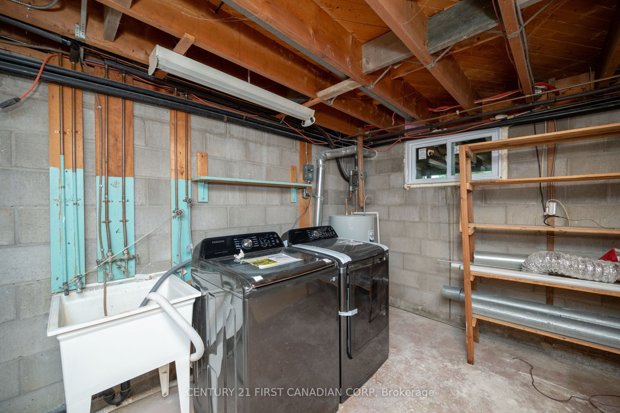 1492 North Vernon Avenue Property Photo 40