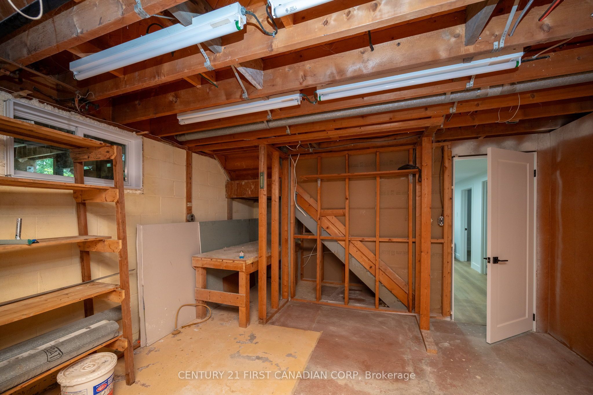 1492 North Vernon Avenue Property Photo 41