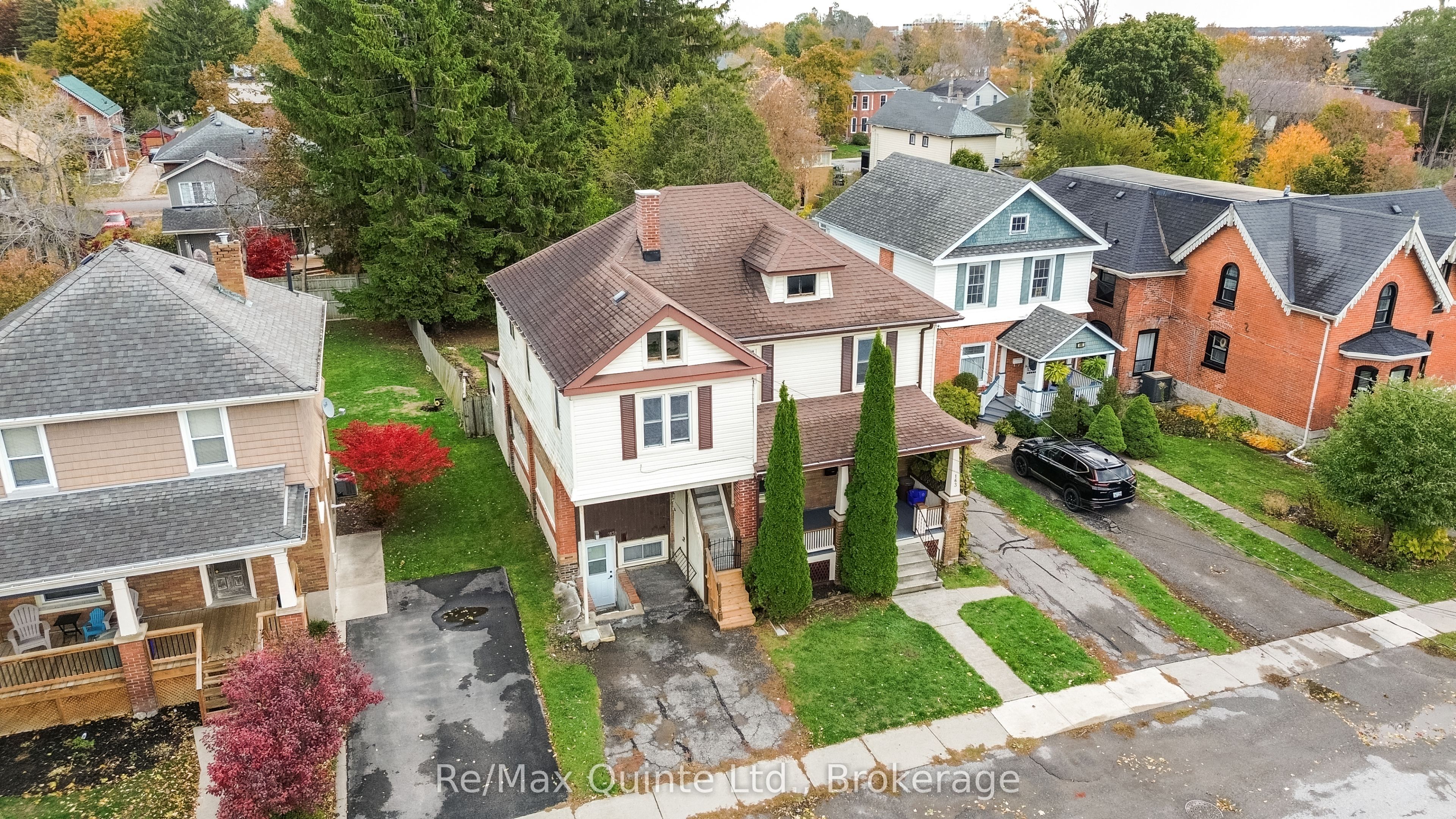 163 Albert Street B Property Photo 1