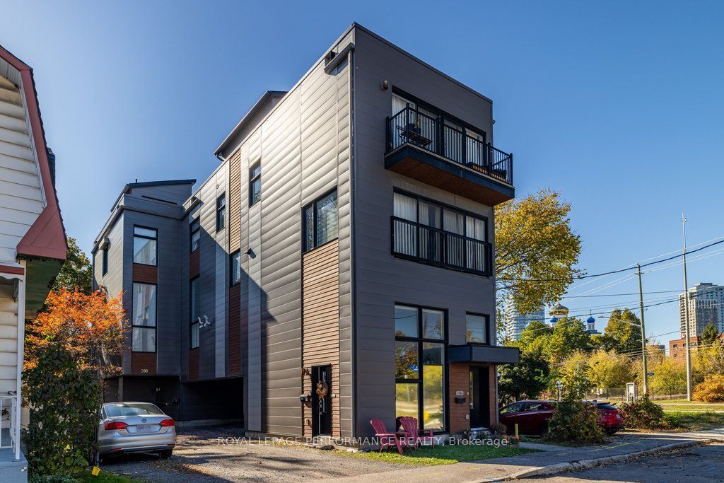 206 Manchester Avenue B Property Photo 1