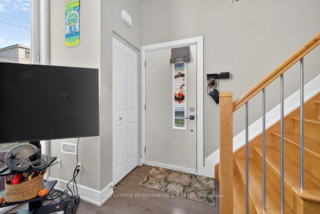 206 Manchester Avenue B Property Photo 6