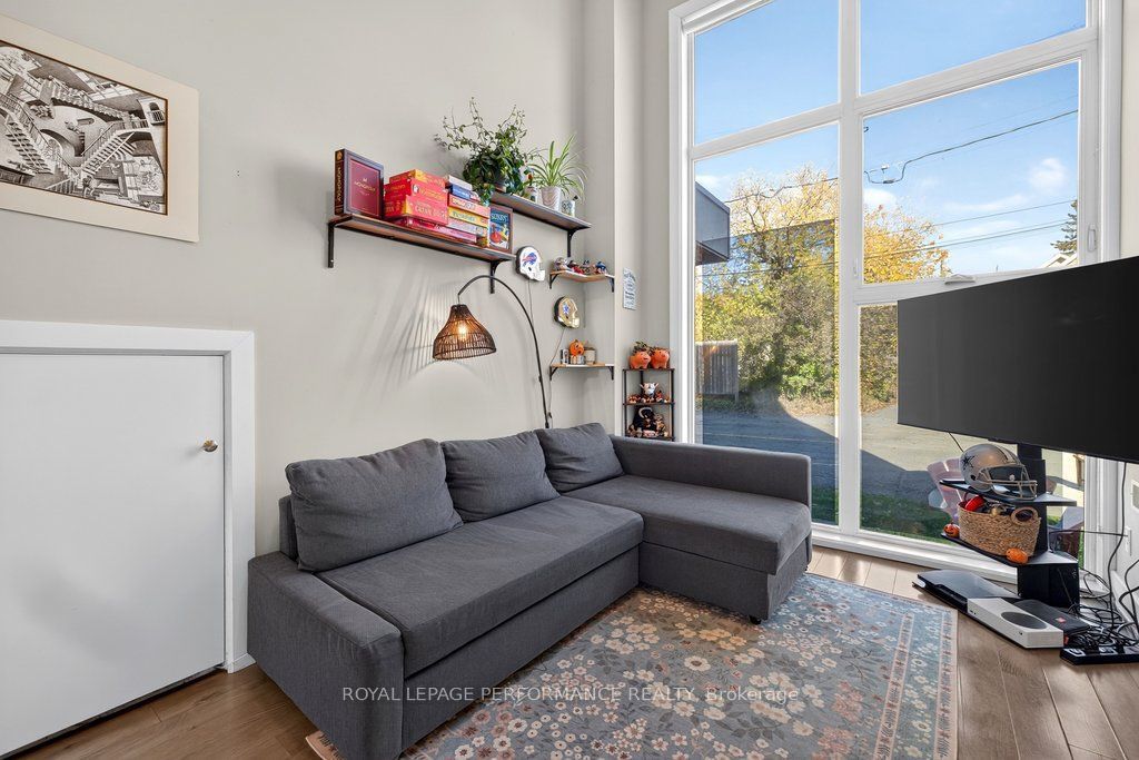206 Manchester Avenue B Property Photo 10