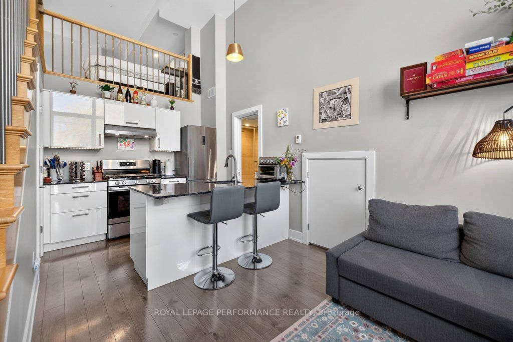206 Manchester Avenue B Property Photo 14