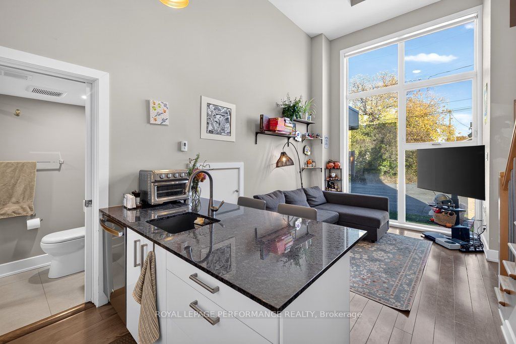 206 Manchester Avenue B Property Photo 19