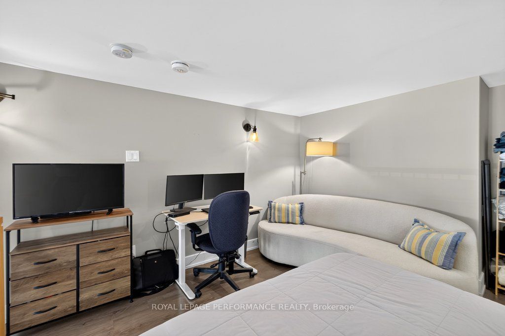 206 Manchester Avenue B Property Photo 30
