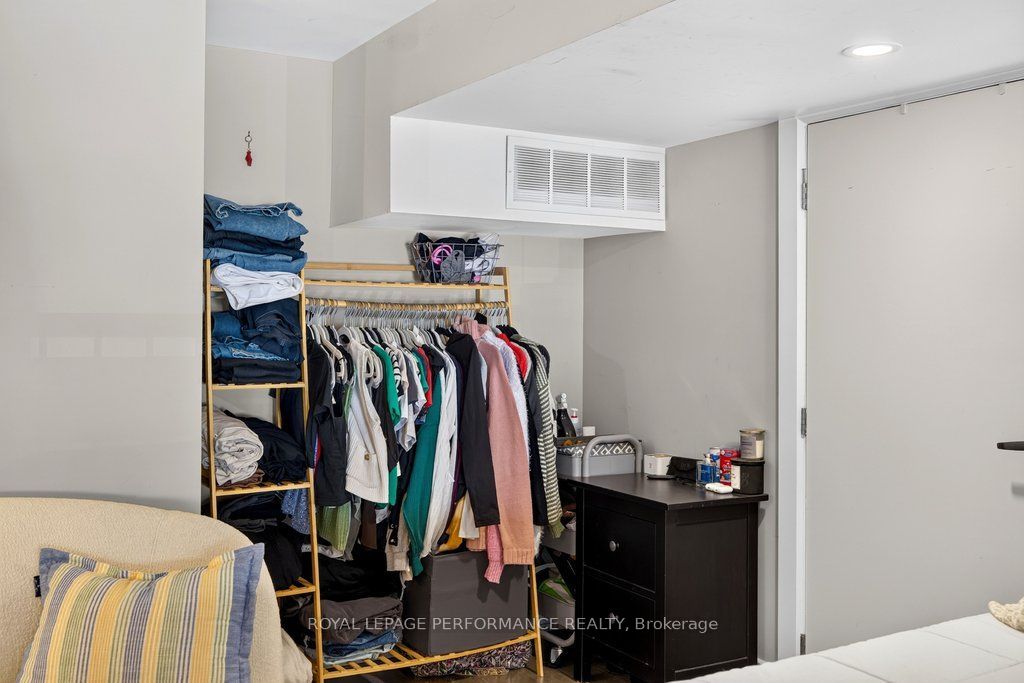 206 Manchester Avenue B Property Photo 32