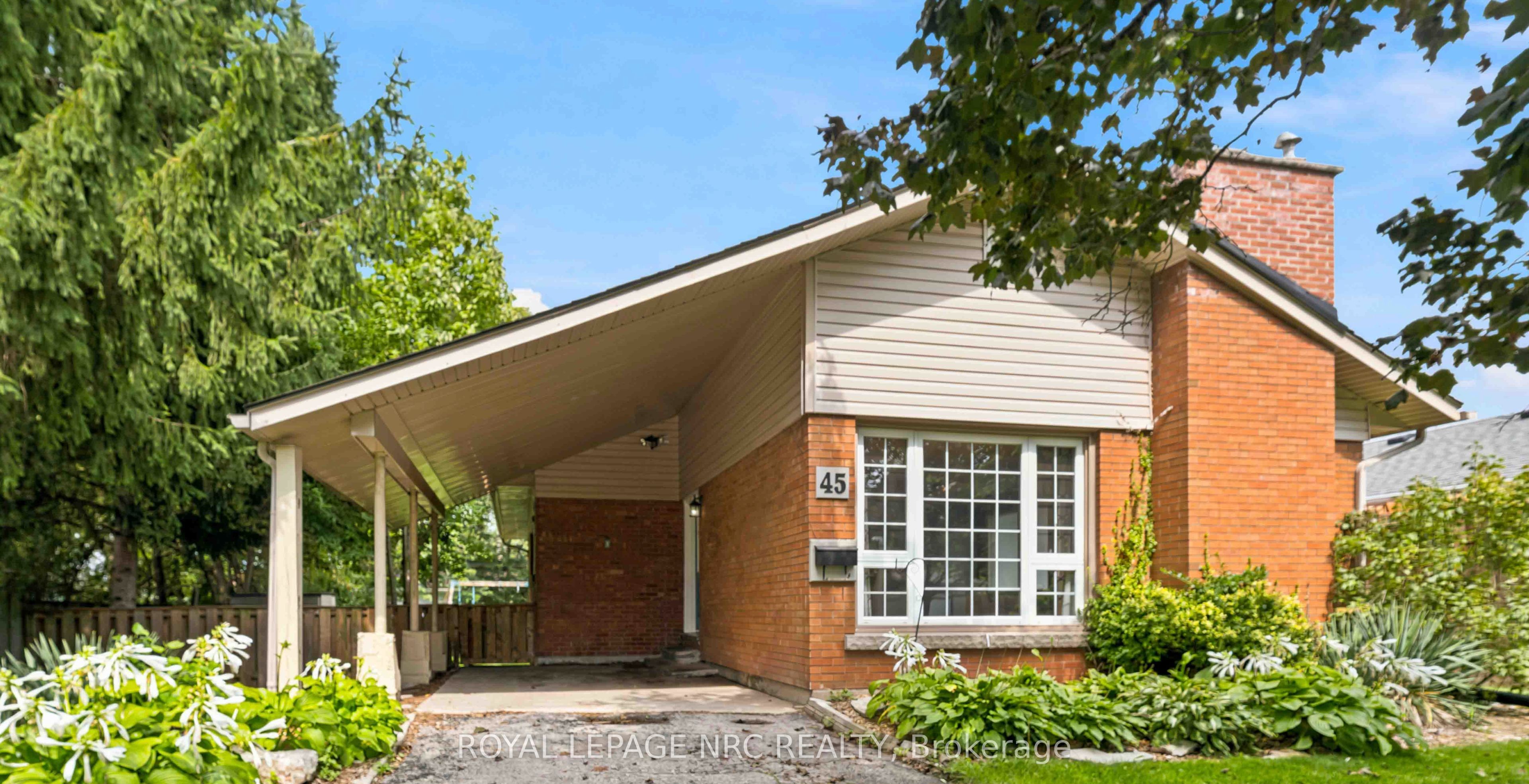 45 Woodcroft Crescent Property Photo 1
