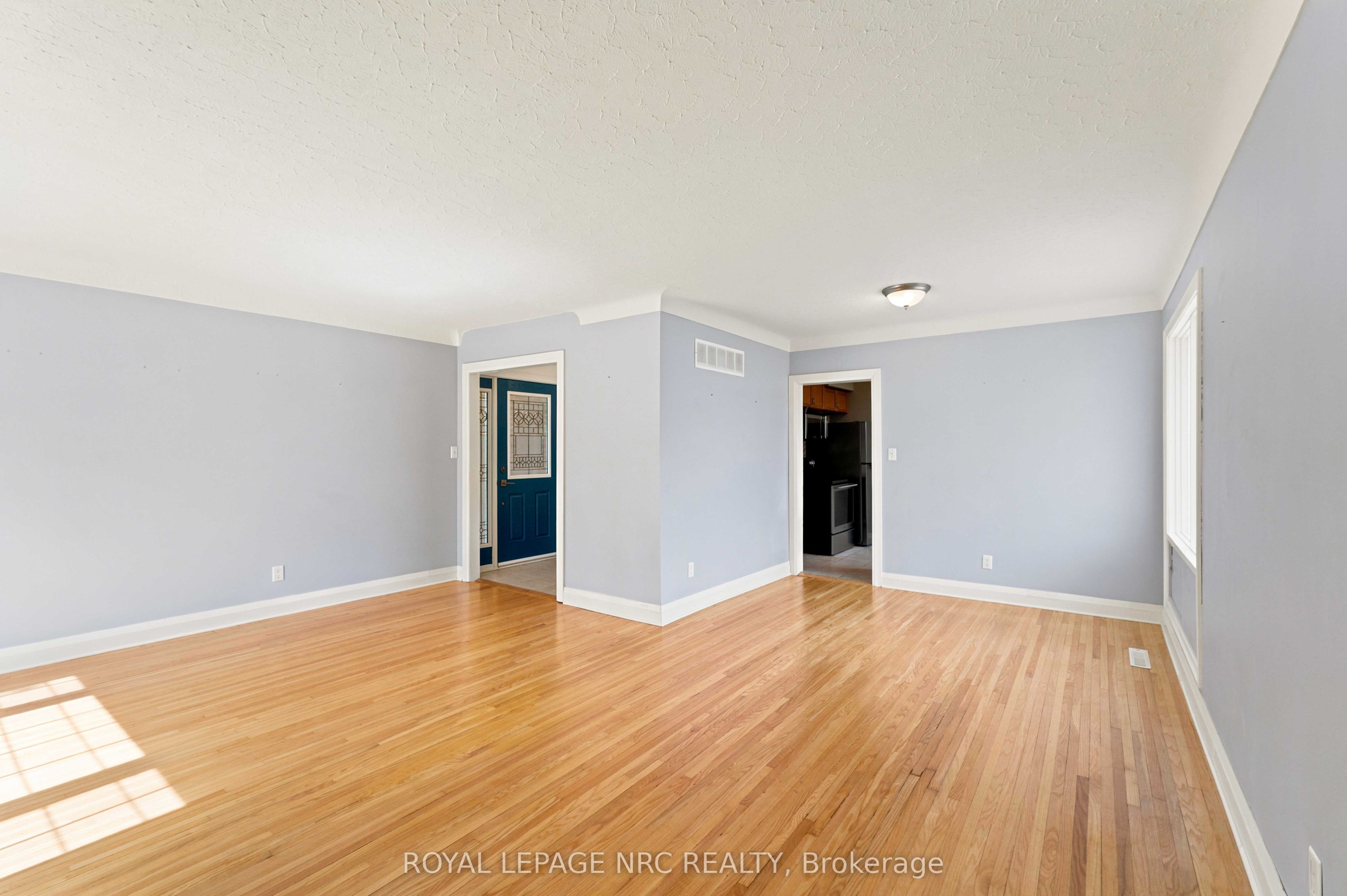 45 Woodcroft Crescent Property Photo 4