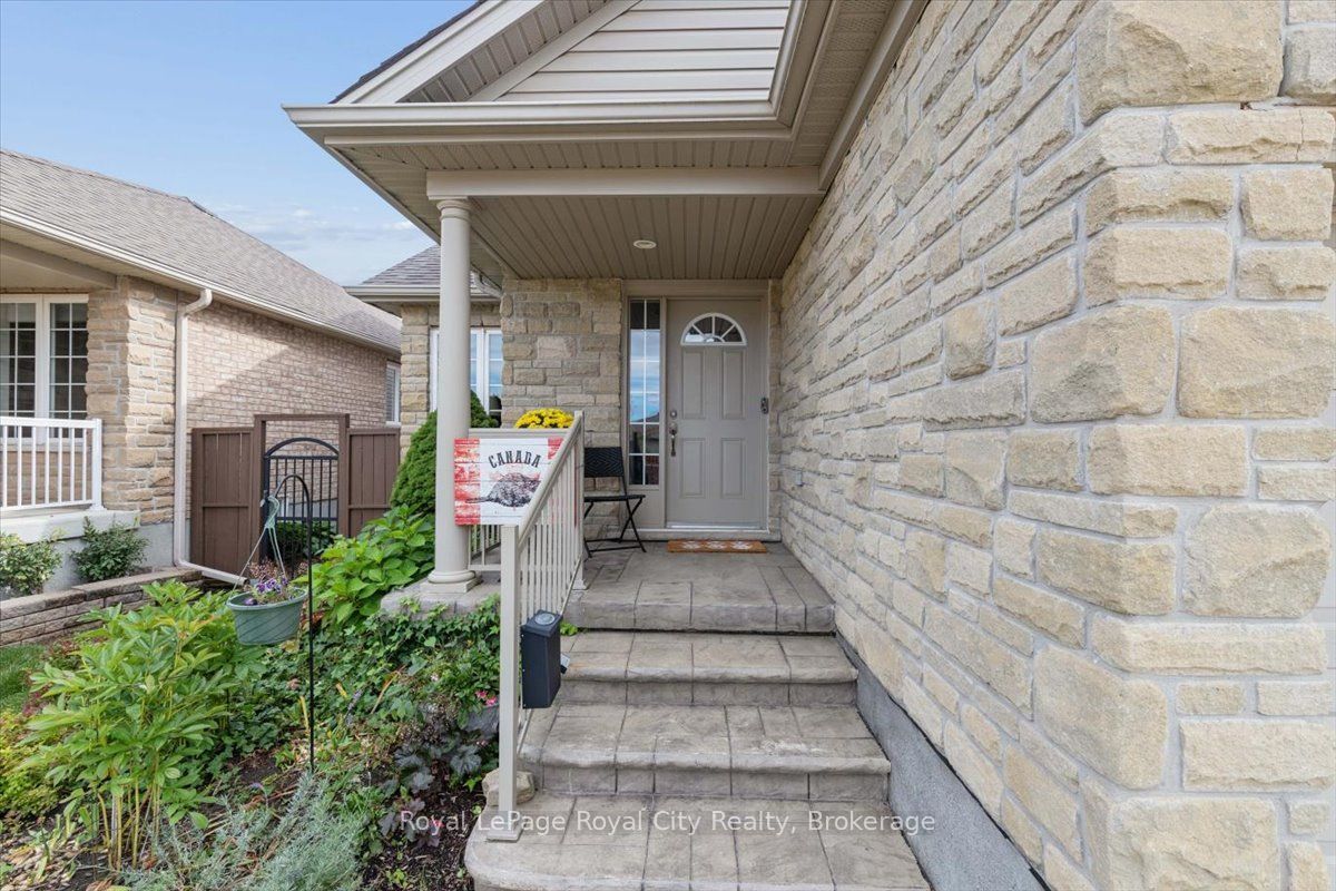 18 Mullin Drive Property Photo 6