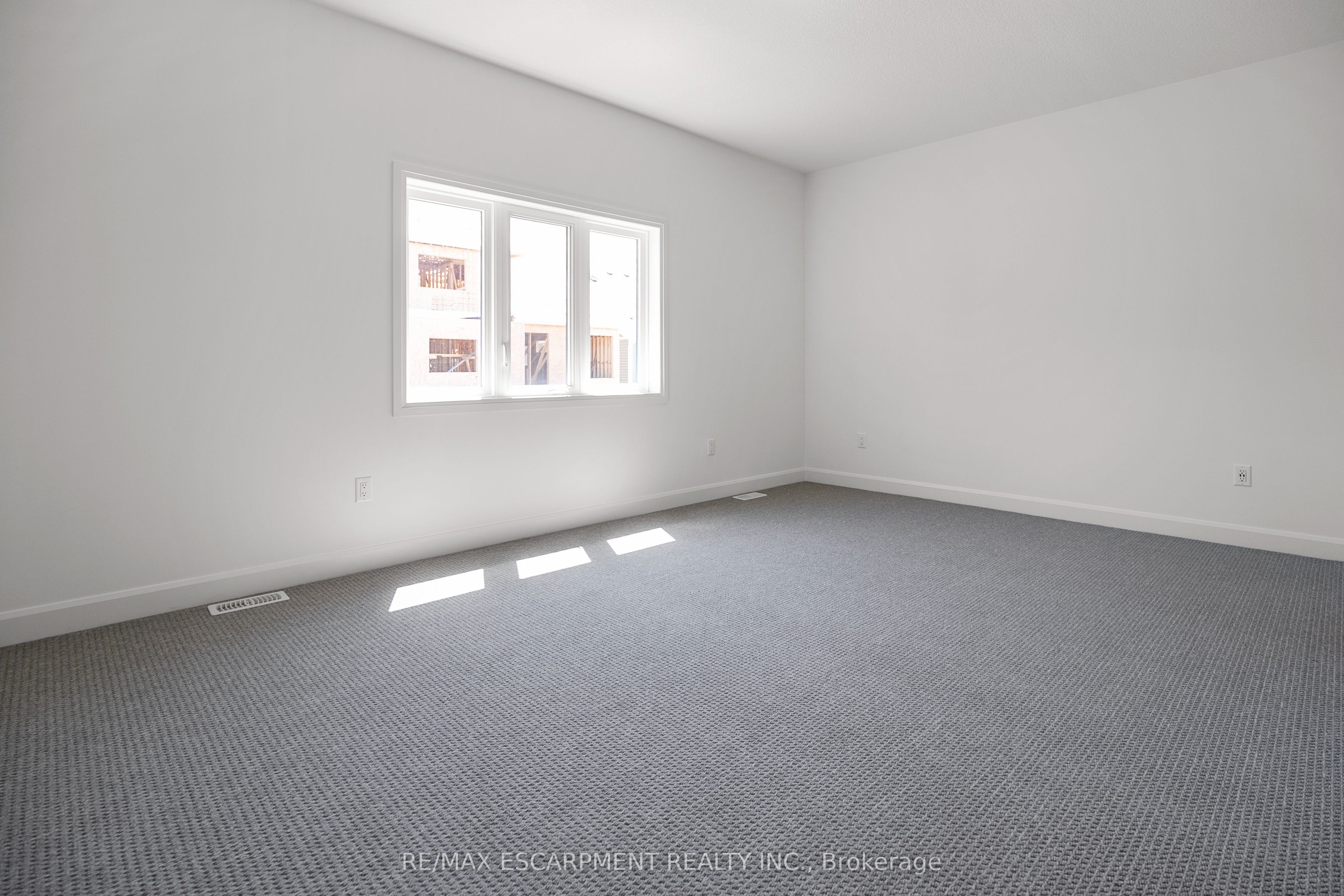 26 Beachwalk Crescent Property Photo 22