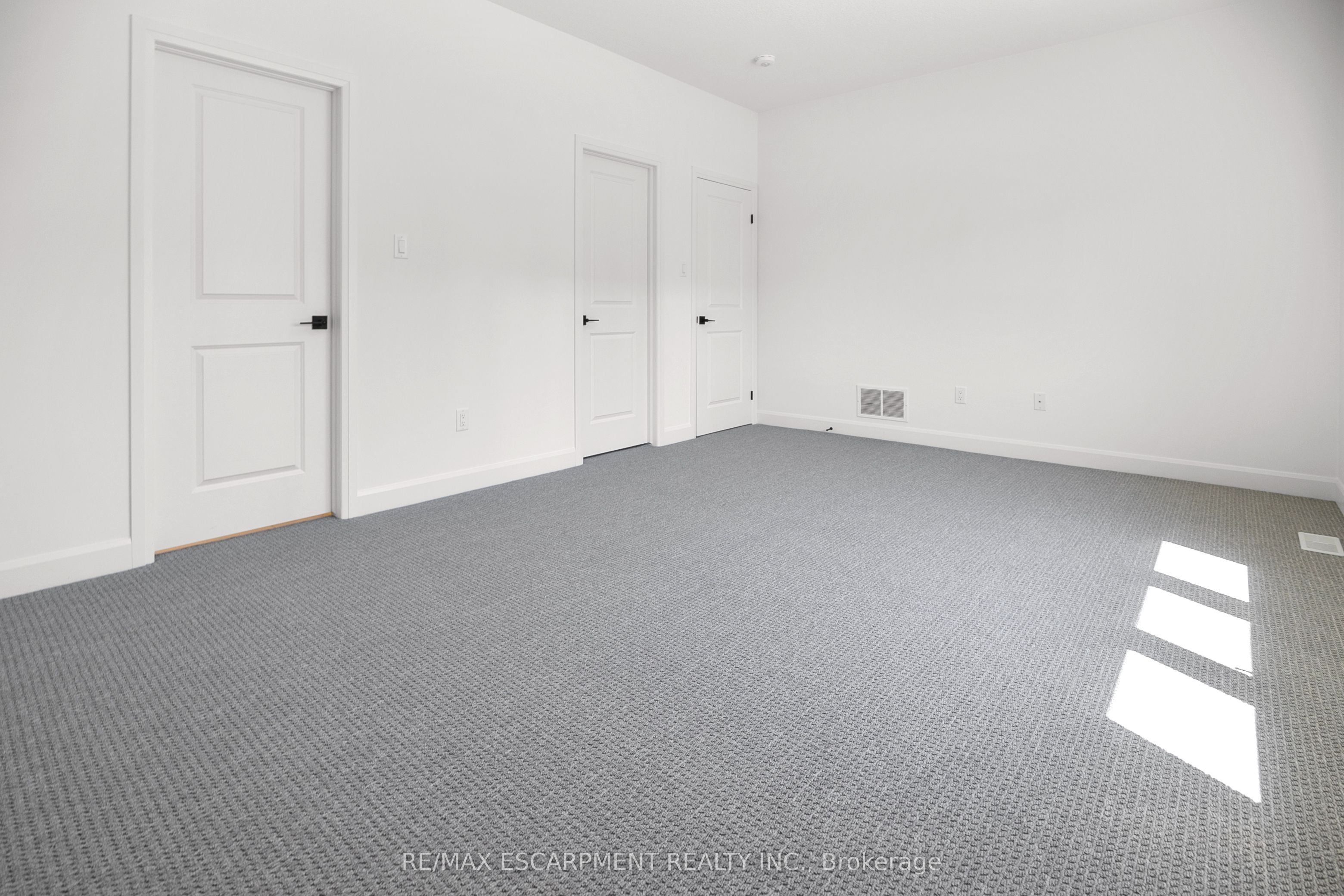 26 Beachwalk Crescent Property Photo 23