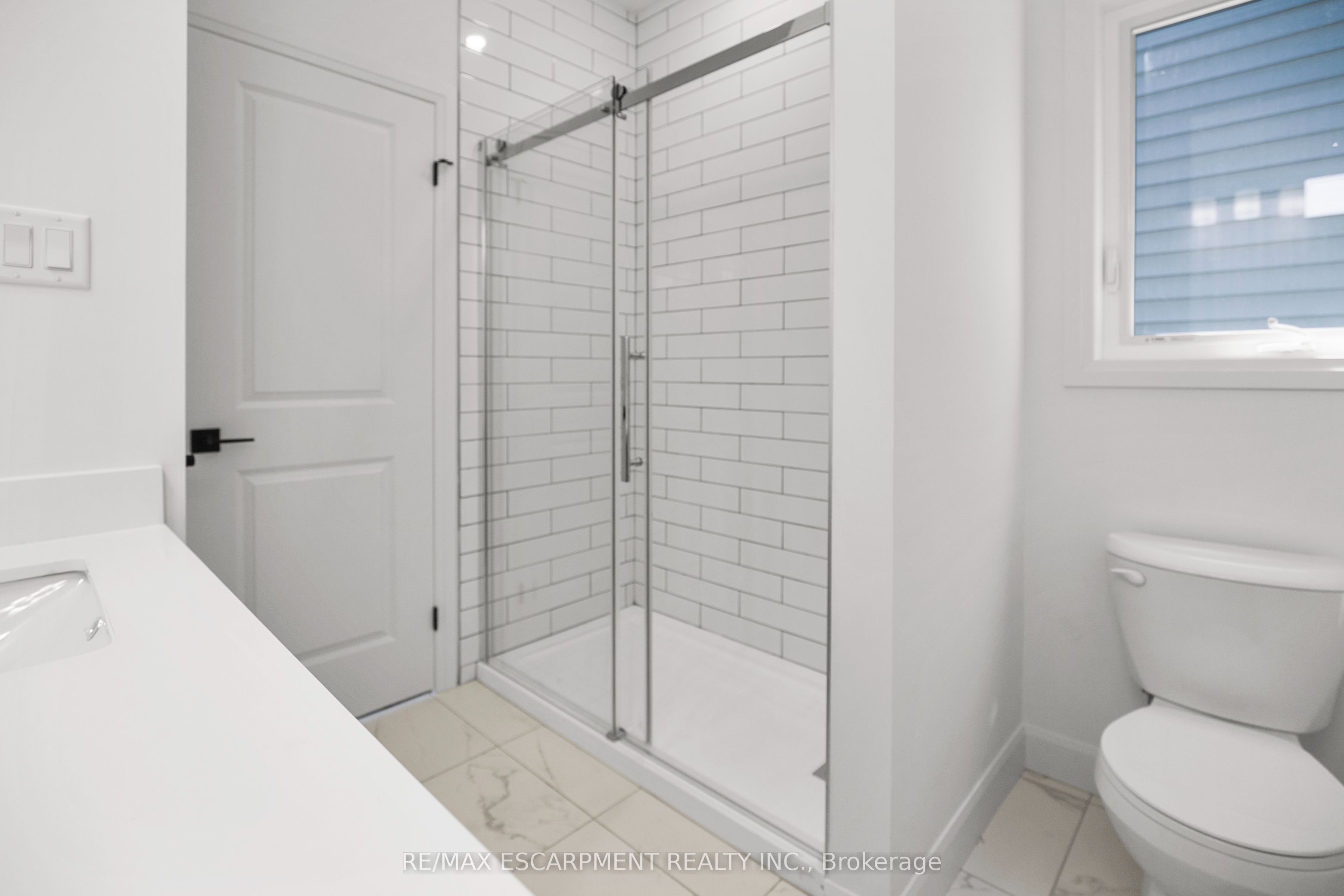 26 Beachwalk Crescent Property Photo 25