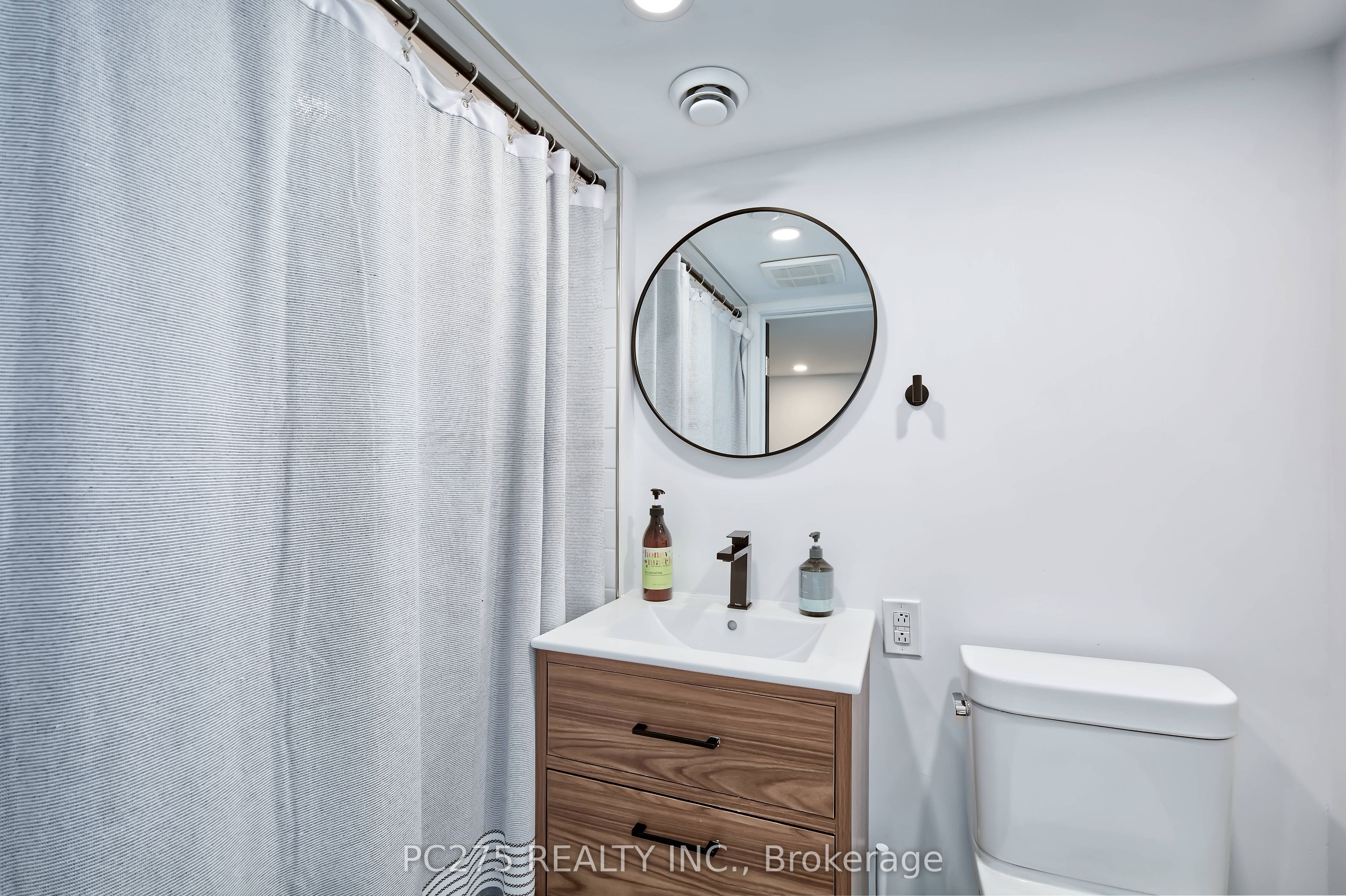92 Walnut Street Property Photo 23