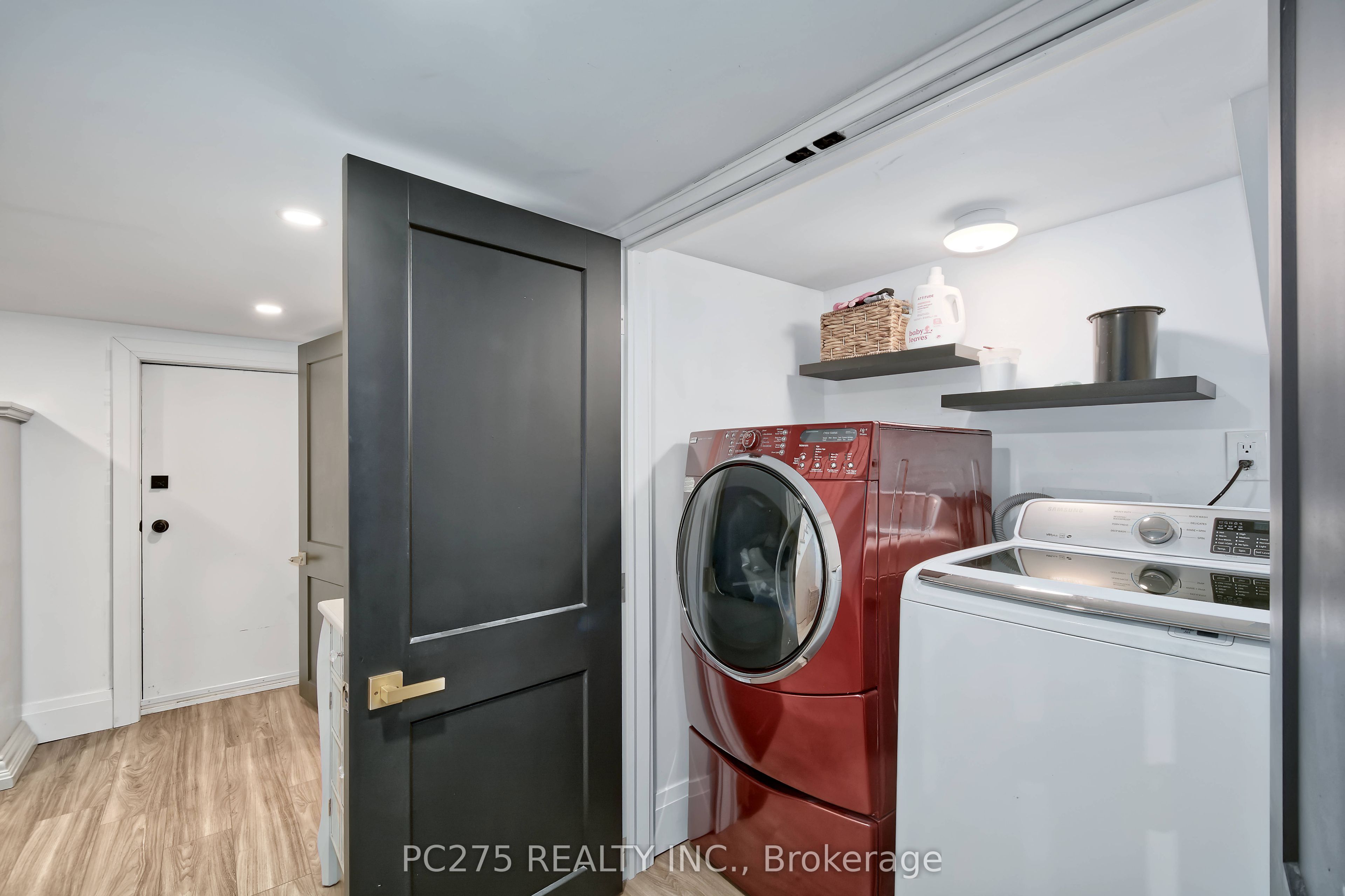 92 Walnut Street Property Photo 24