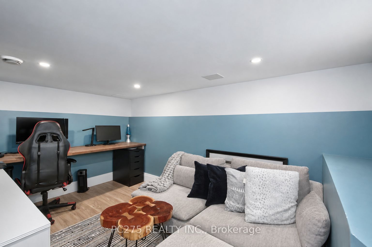 92 Walnut Street Property Photo 26