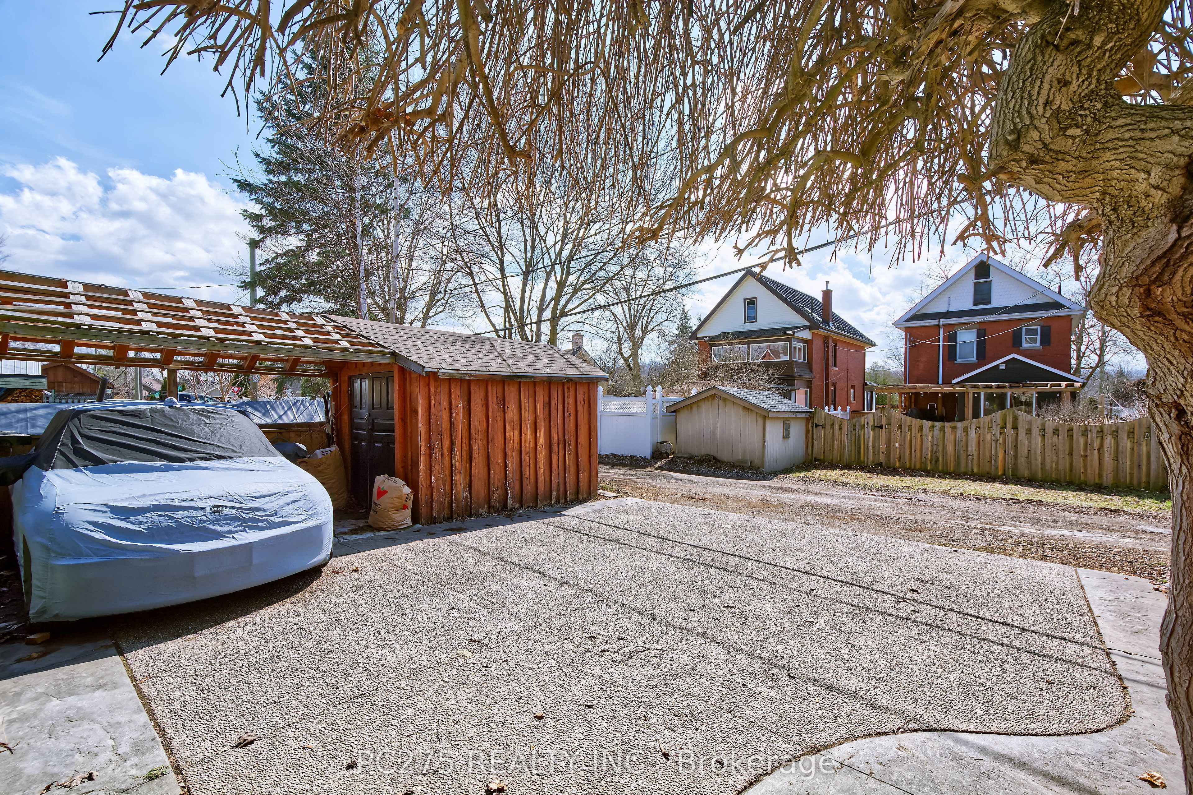 92 Walnut Street Property Photo 32