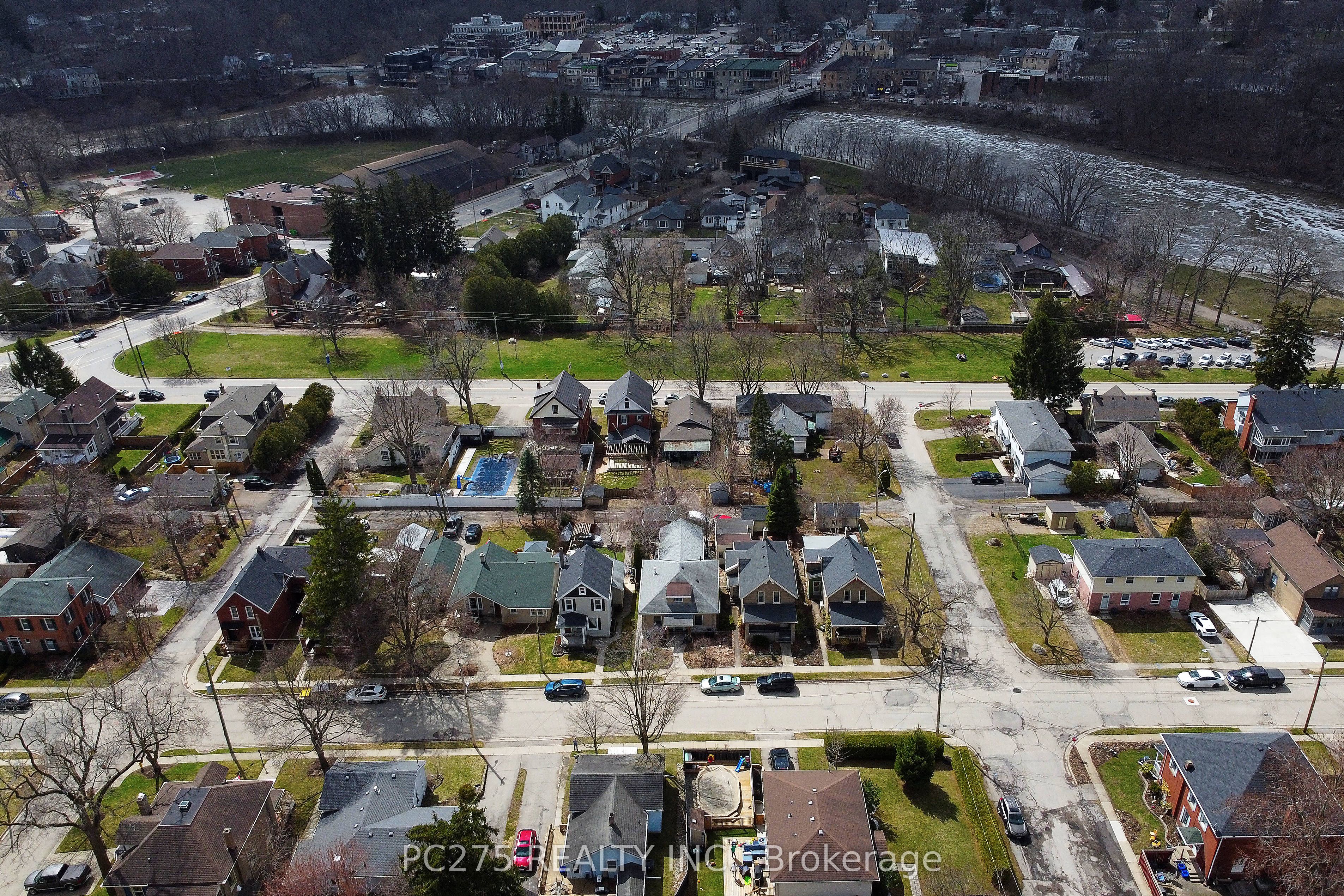92 Walnut Street Property Photo 34