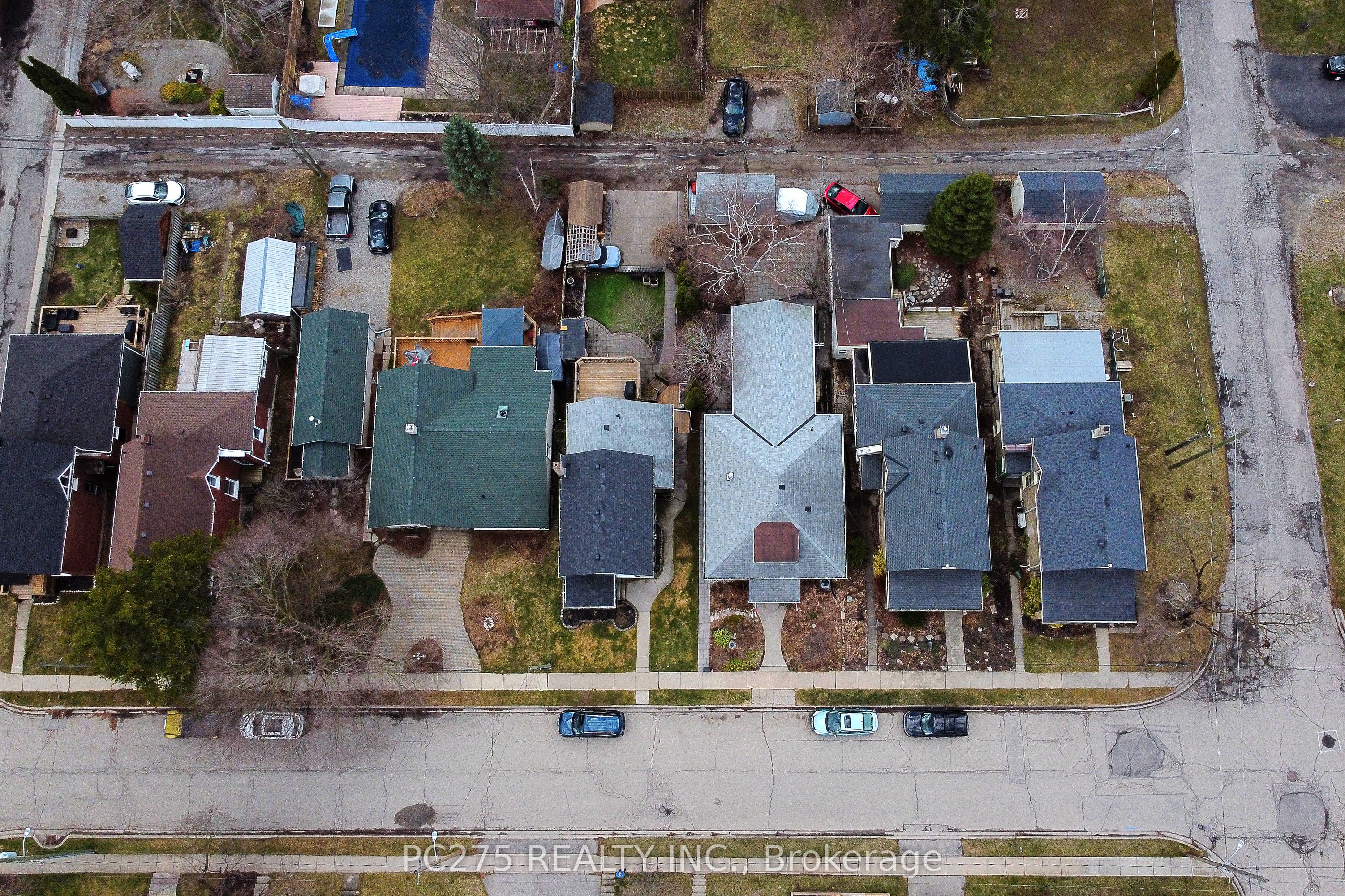 92 Walnut Street Property Photo 35
