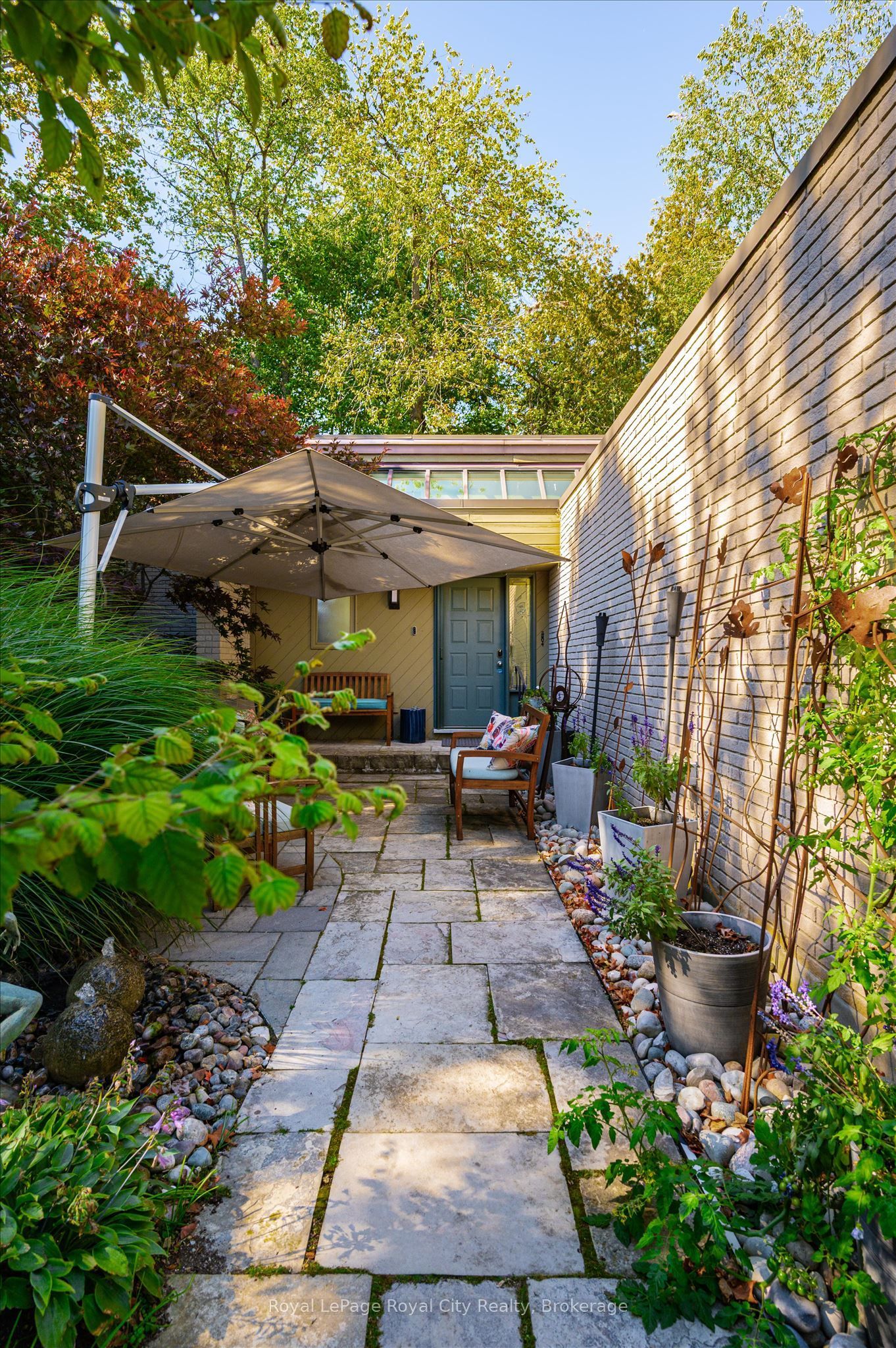 168 South River Road Property Photo 4