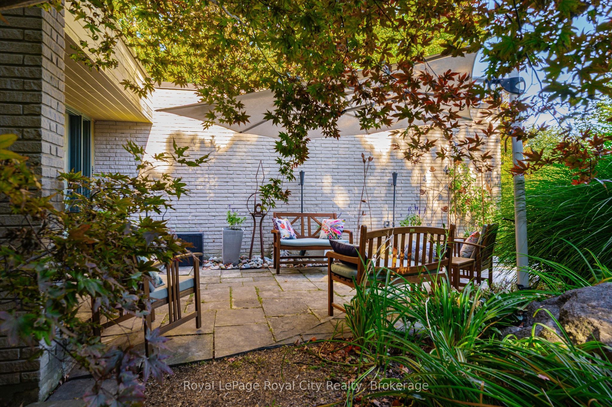 168 South River Road Property Photo 5