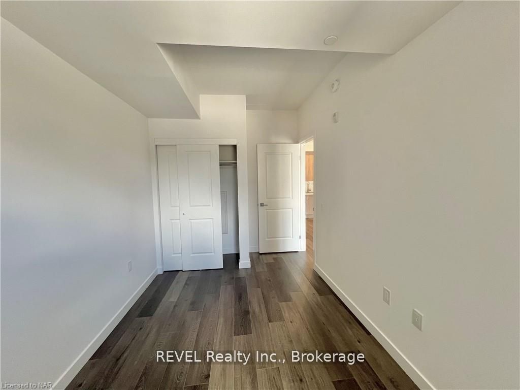 7549 Kalar Road 213 Property Photo 9