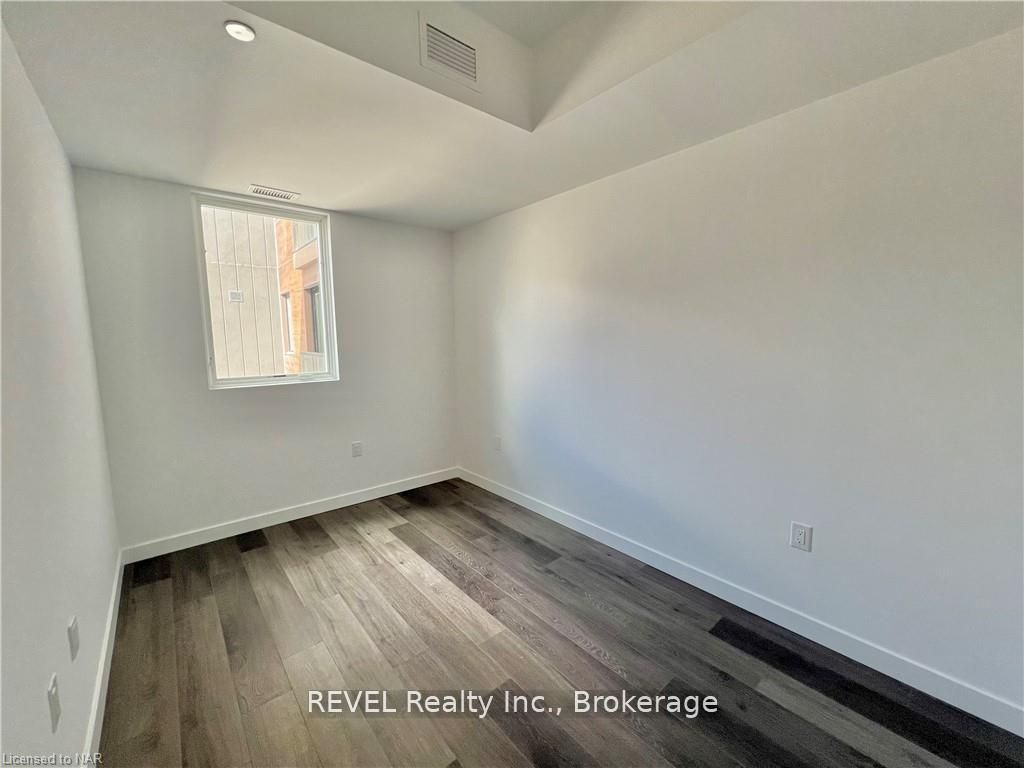 7549 Kalar Road 213 Property Photo 10