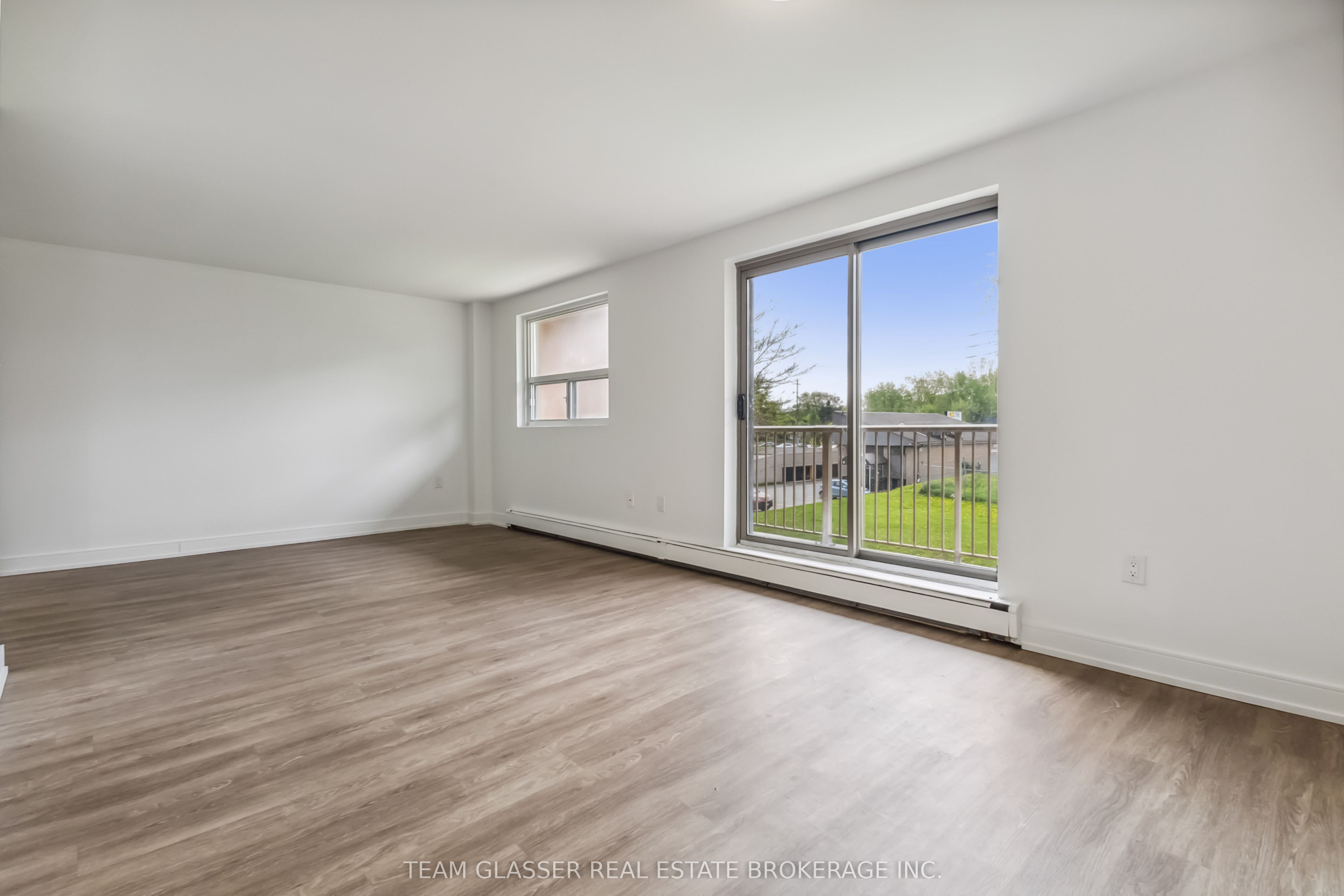 1560 Adelaide Street N 188 Property Photo 11