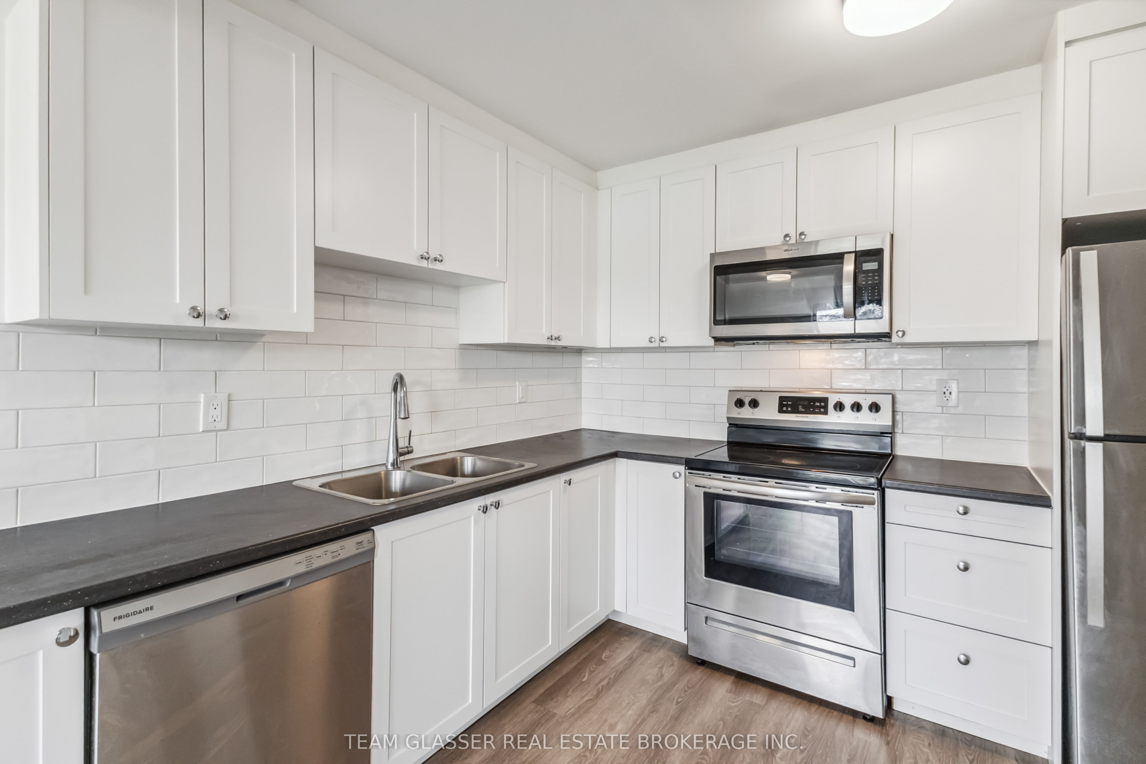 1560 Adelaide Street N 188 Property Photo 13