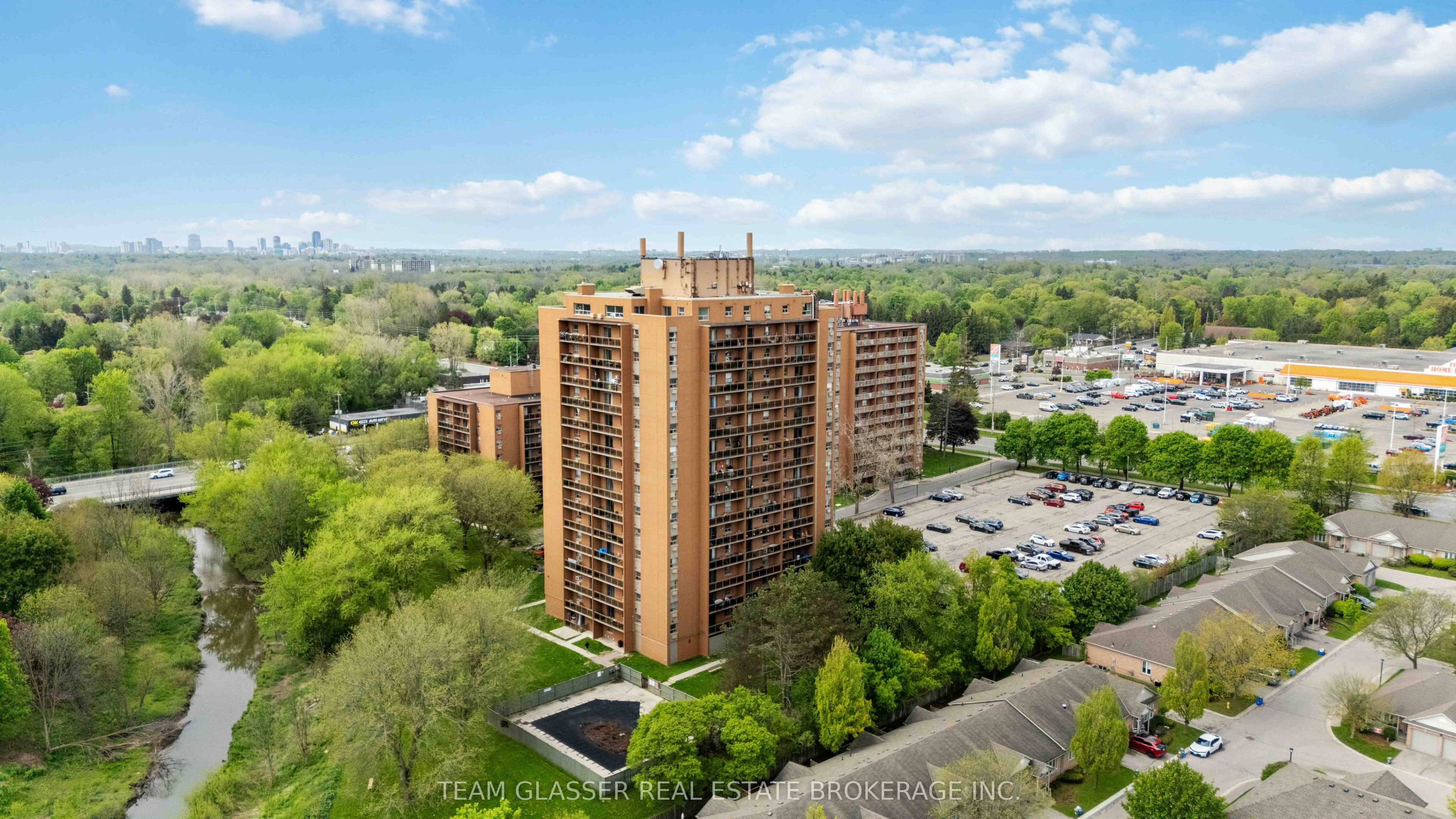 1560 Adelaide Street N 188 Property Photo 25