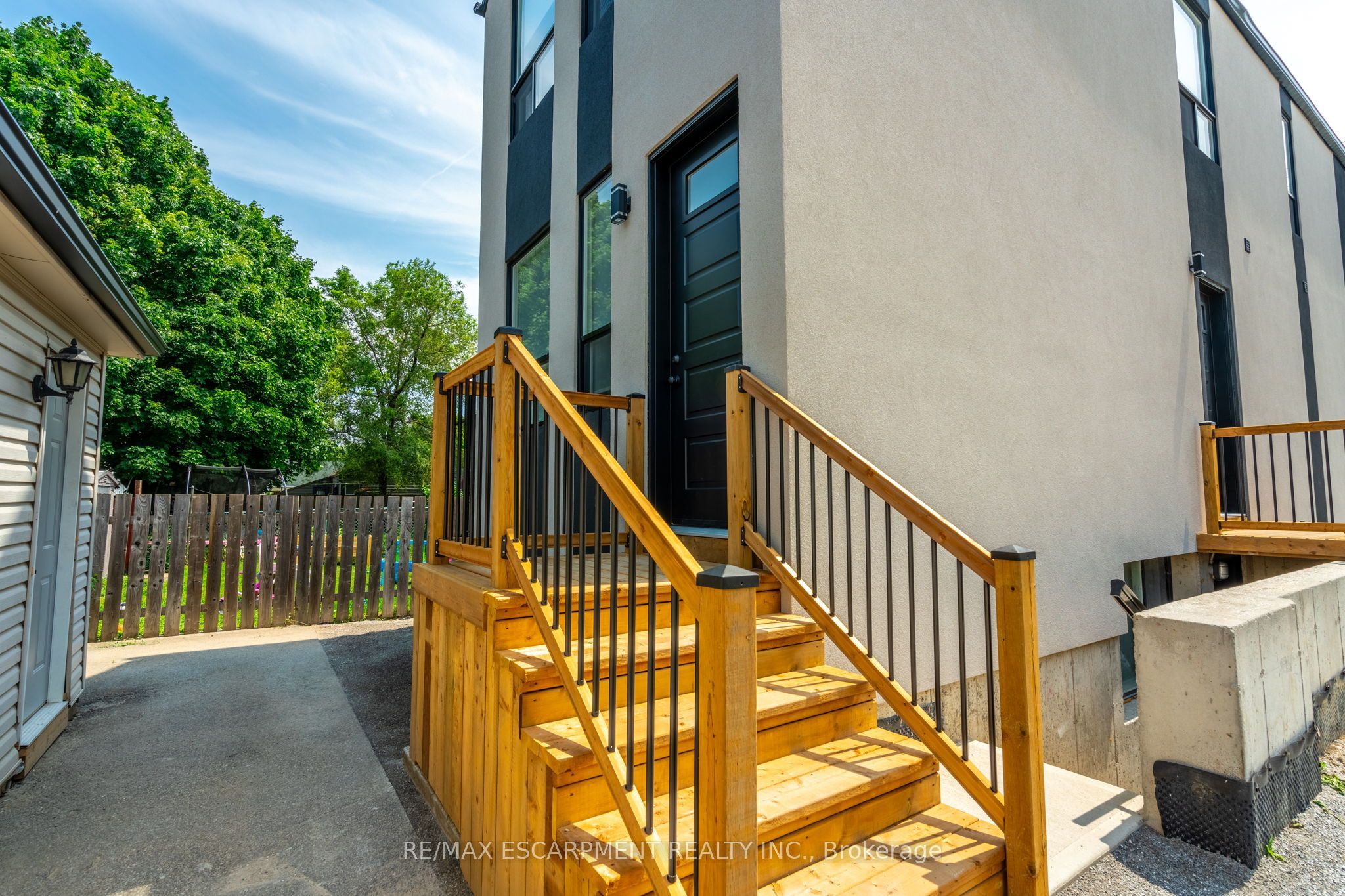 9 Munn Street A Property Photo 1