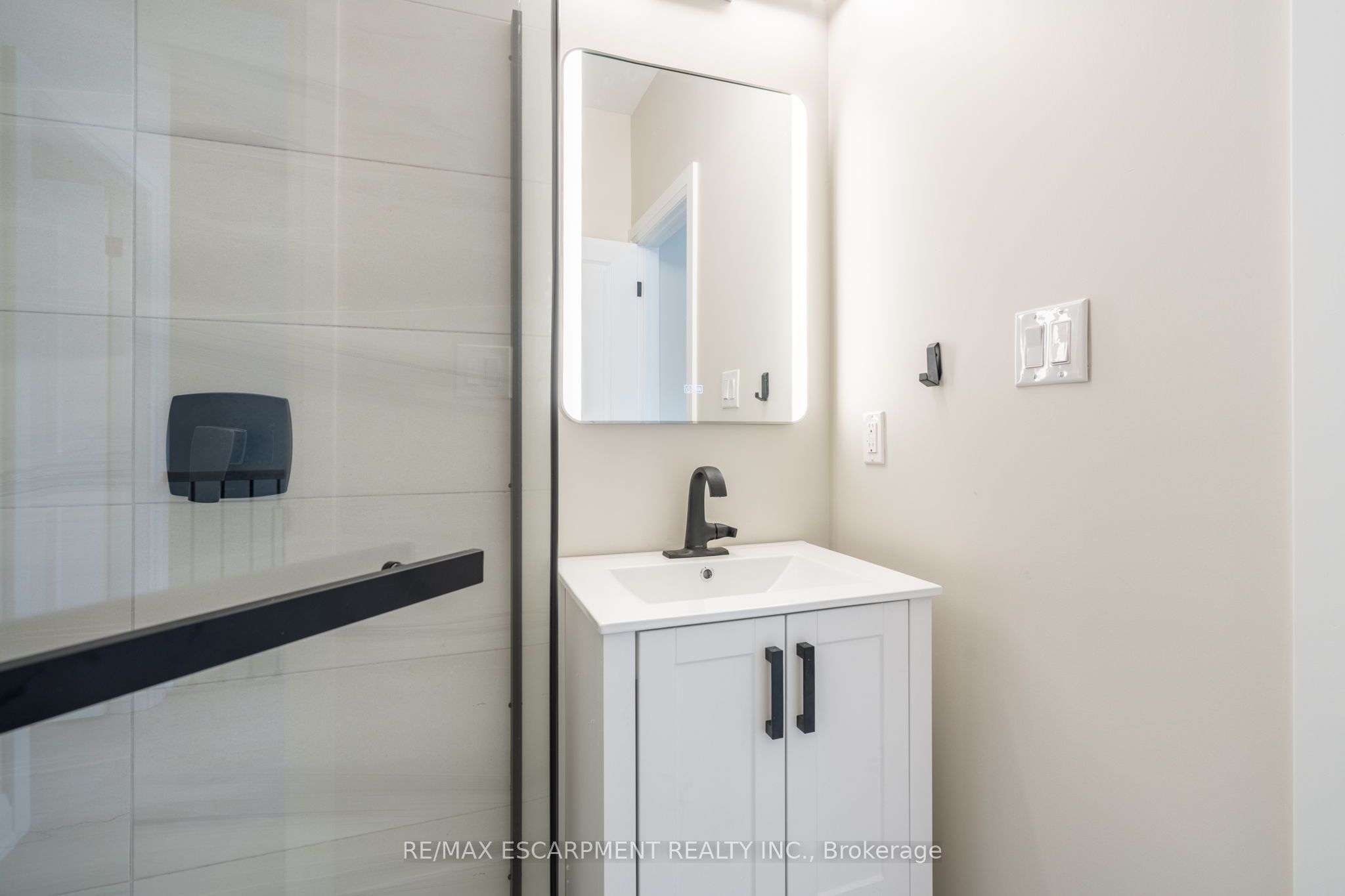 9 Munn Street A Property Photo 17