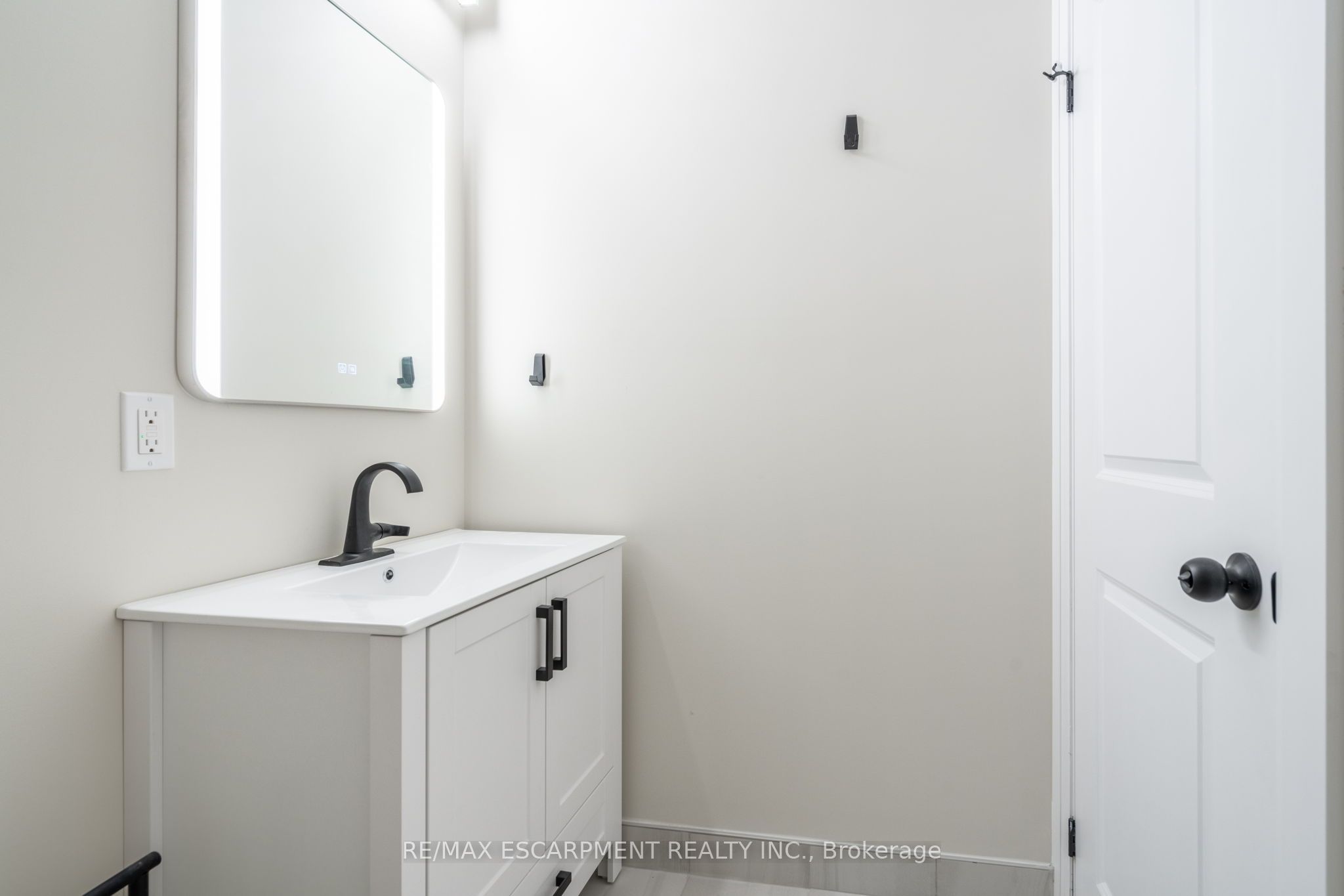 9 Munn Street A Property Photo 32