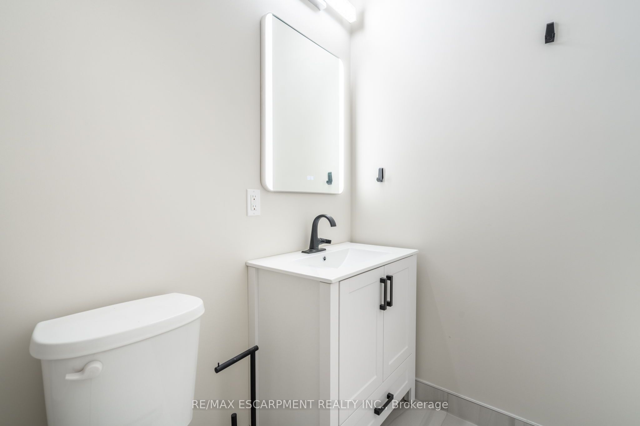 9 Munn Street A Property Photo 33