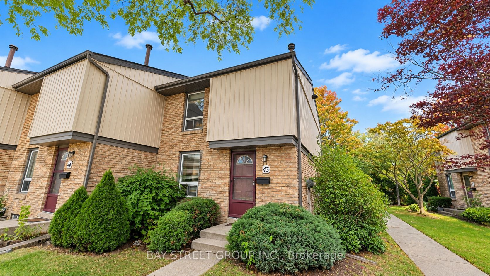 302 Vine Street 43 Property Photo 1