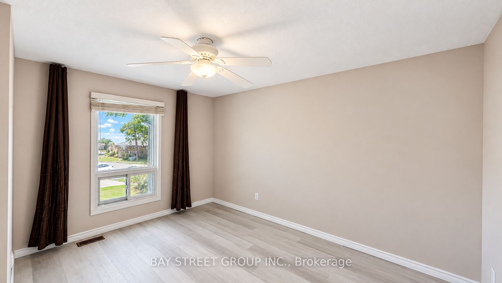 302 Vine Street 43 Property Photo 11
