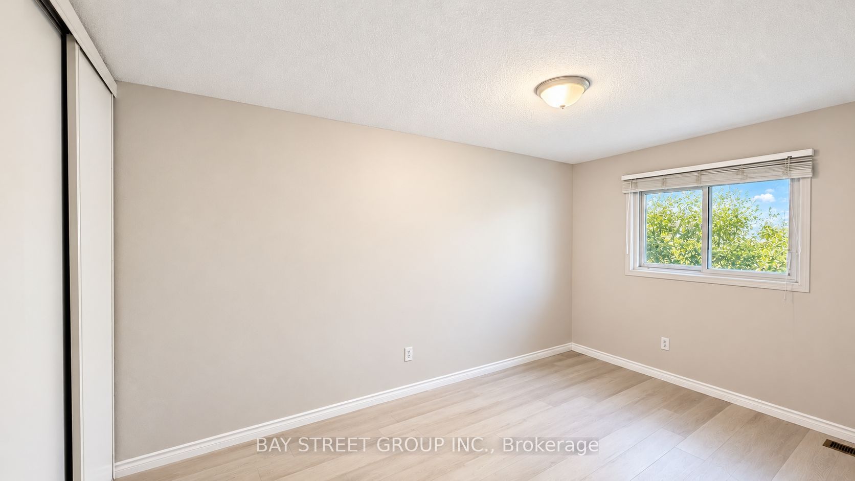 302 Vine Street 43 Property Photo 13