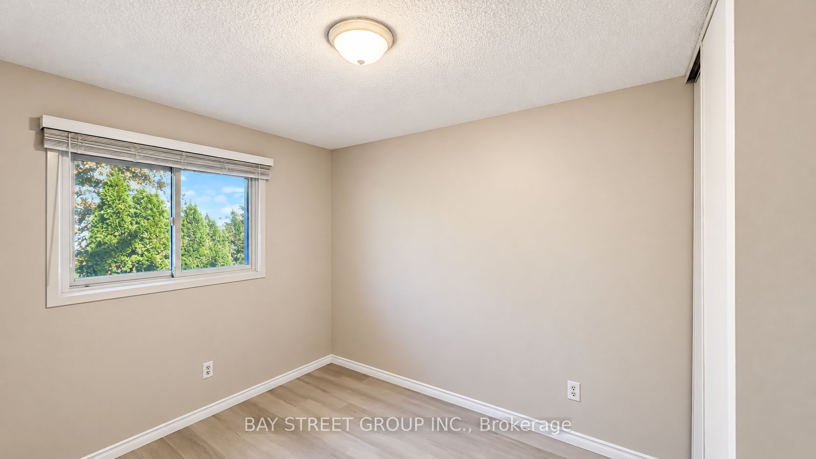302 Vine Street 43 Property Photo 14