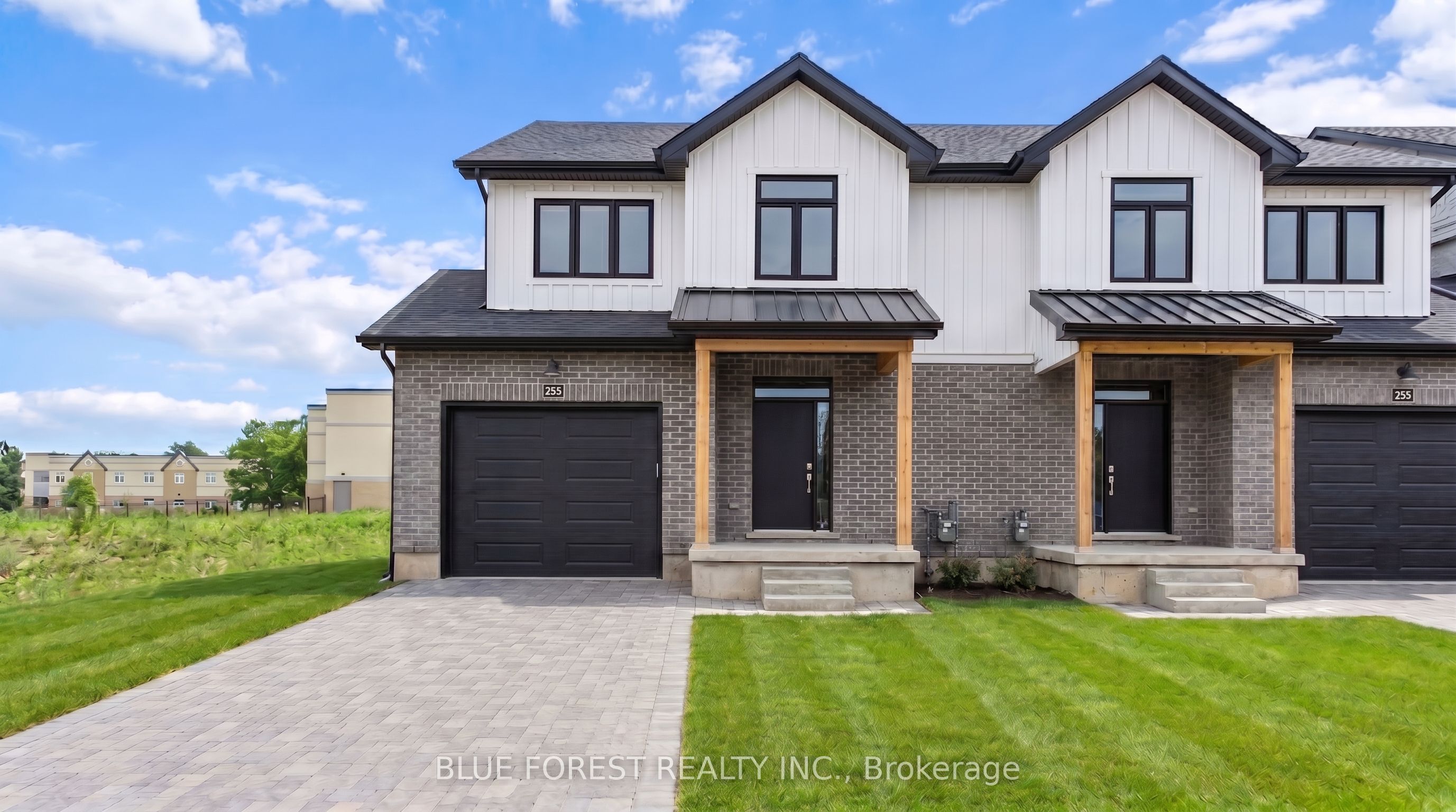 251 Mctavish Street Property Photo 1