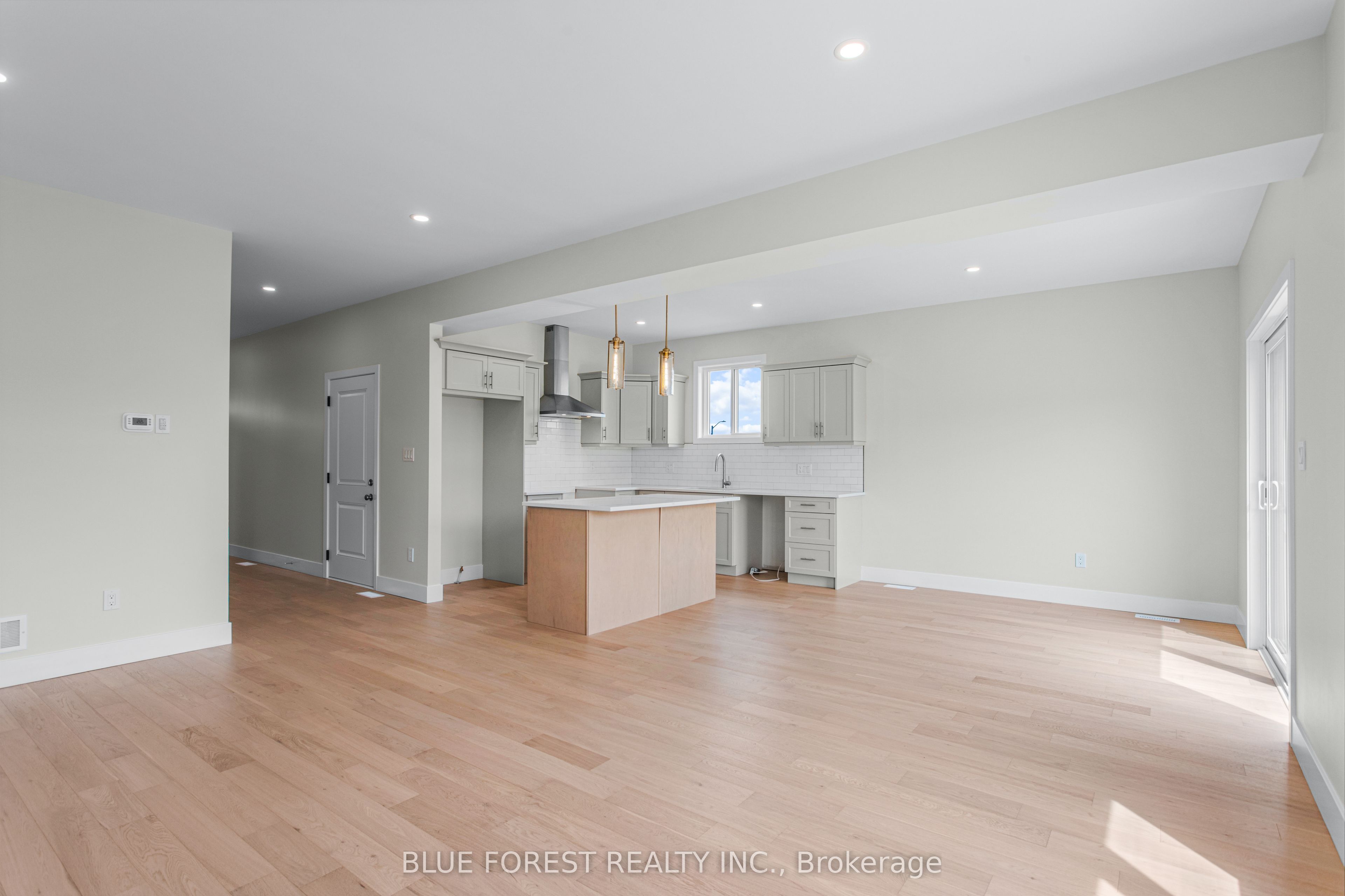 251 Mctavish Street Property Photo 10