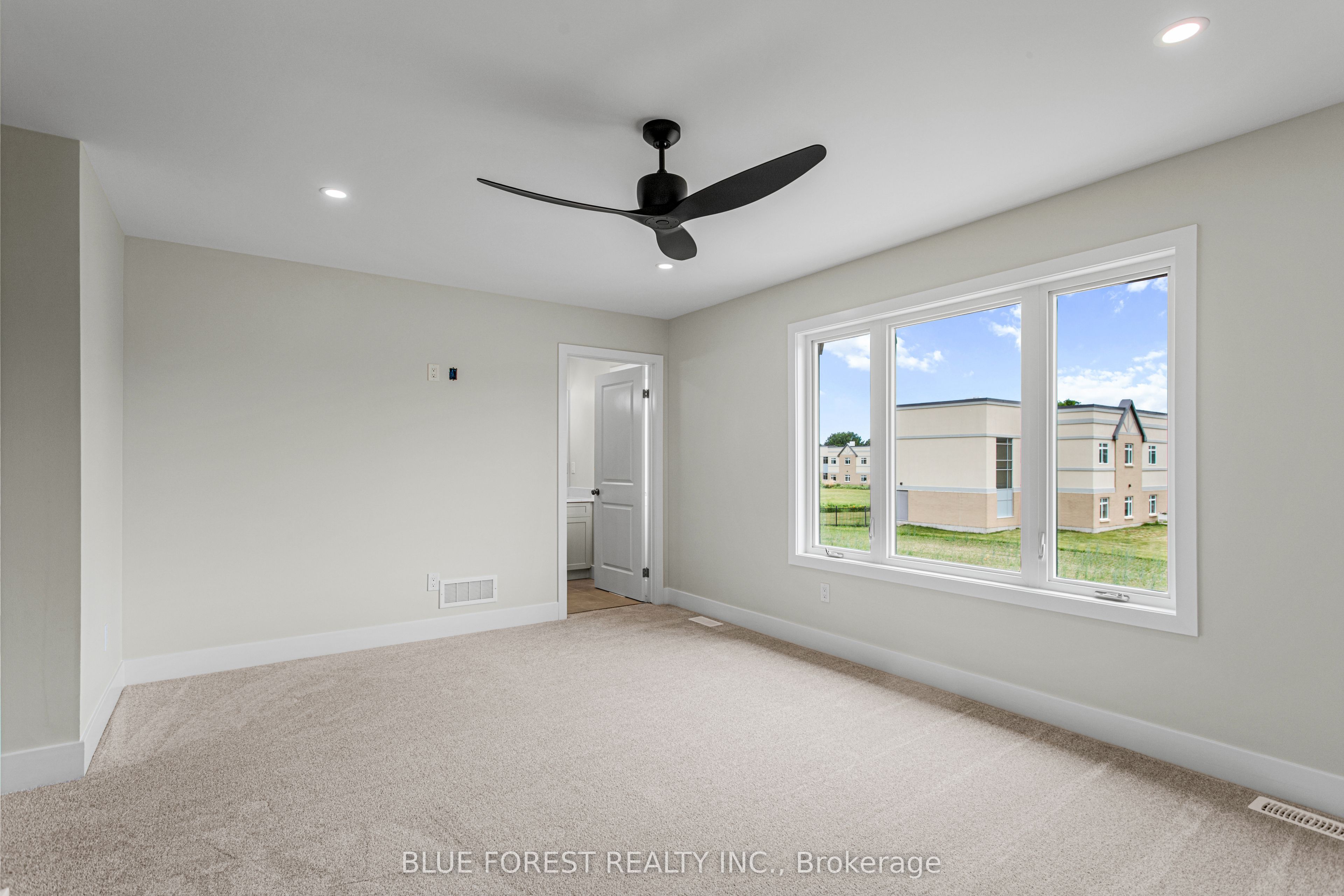 251 Mctavish Street Property Photo 25