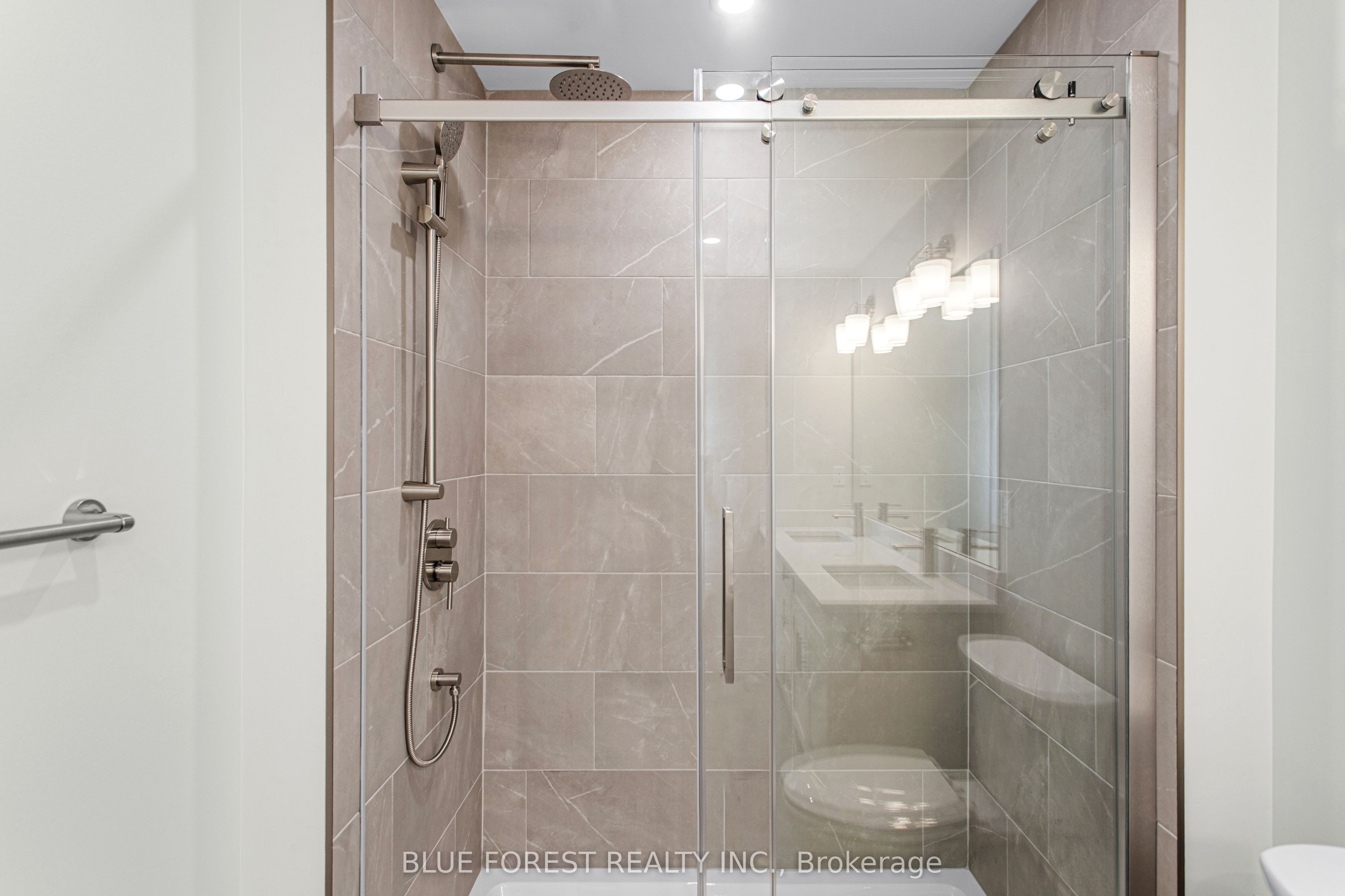 251 Mctavish Street Property Photo 31