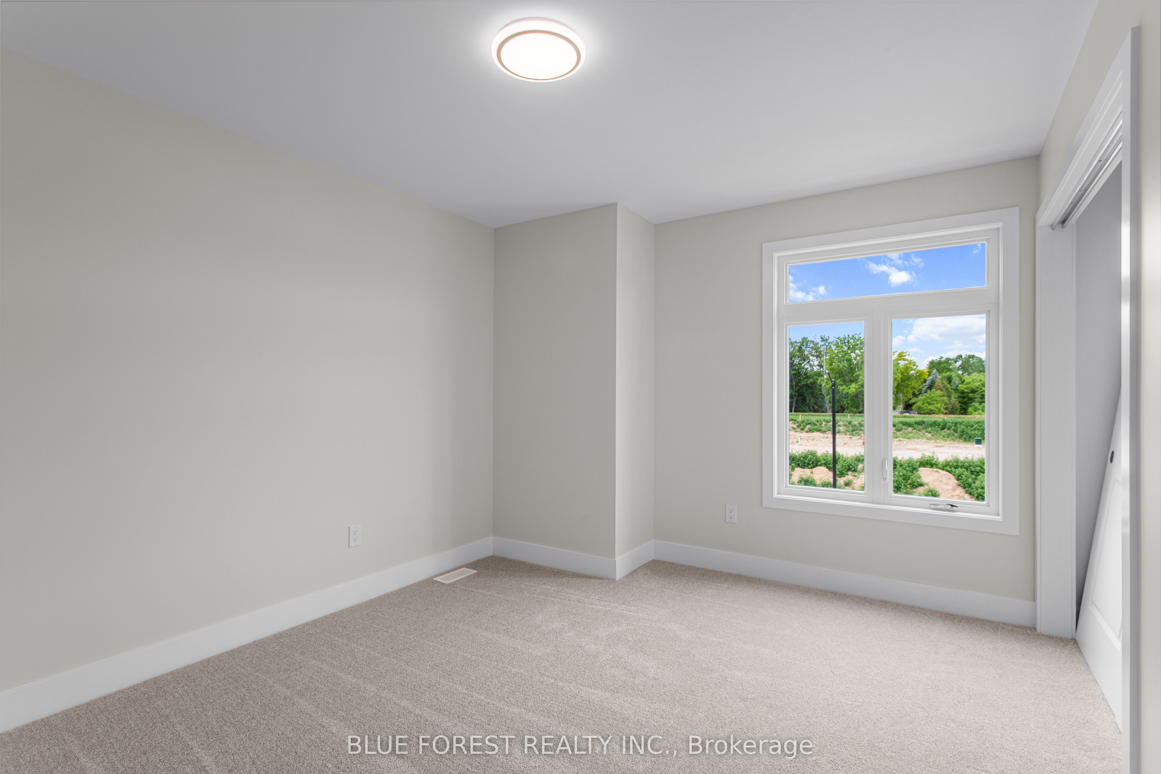 251 Mctavish Street Property Photo 33