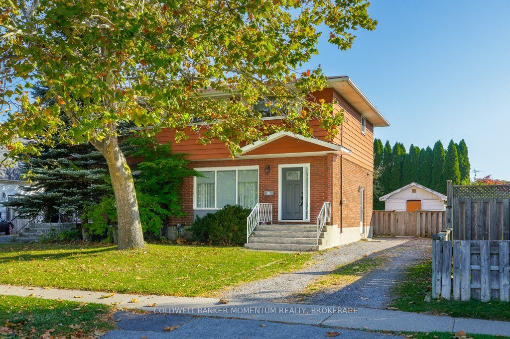 570 Lake Street N Property Photo 1