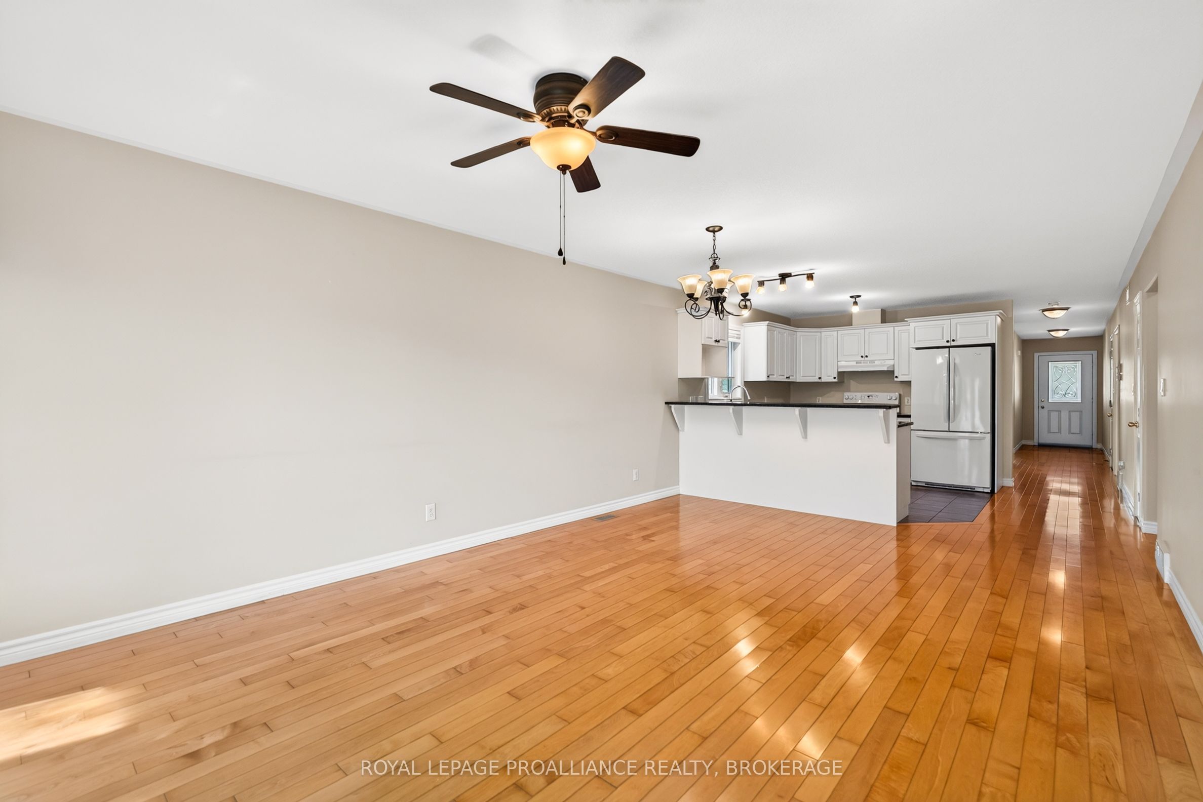1097 Crossfield Avenue Property Photo 24